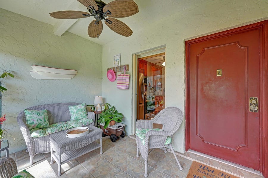 Property photo for 860 SE 6th Avenue, #402, Deerfield Beach, FL