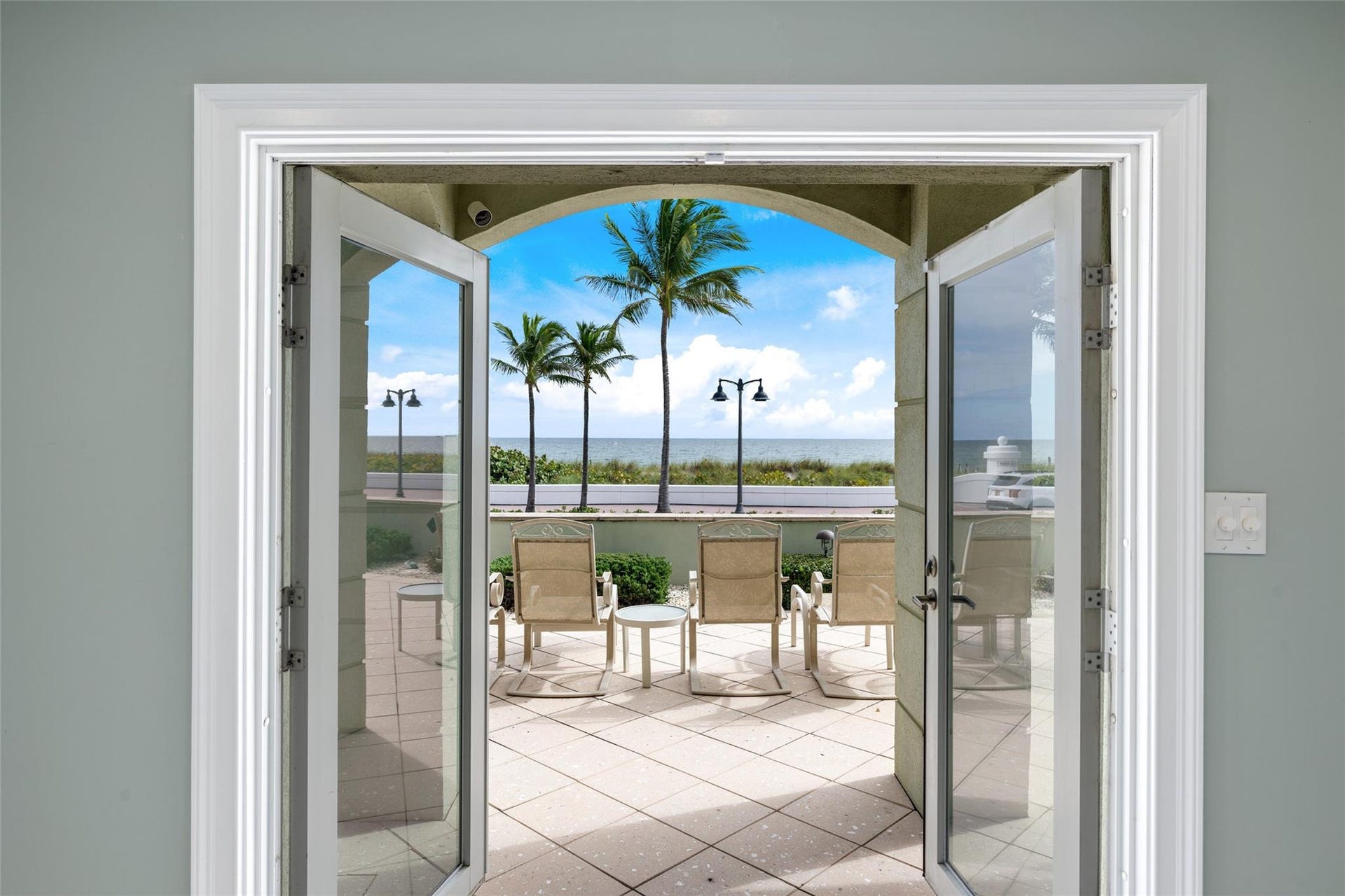 1617 N Fort Laud Bch Boulevard, Fort Lauderdale, FL 33305 Living Areas