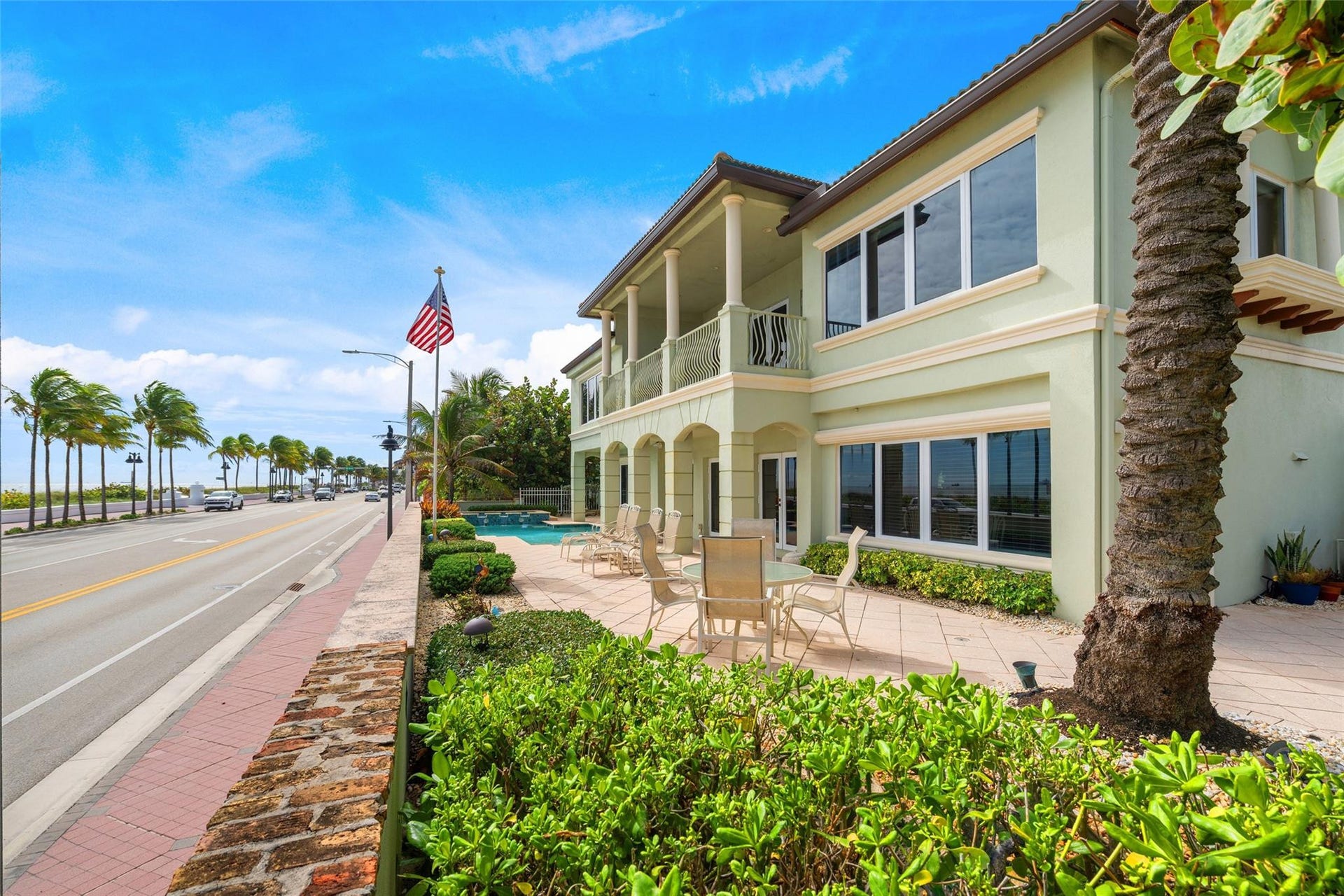 1617 N Fort Laud Bch Boulevard, Fort Lauderdale, FL 33305 Photo 5