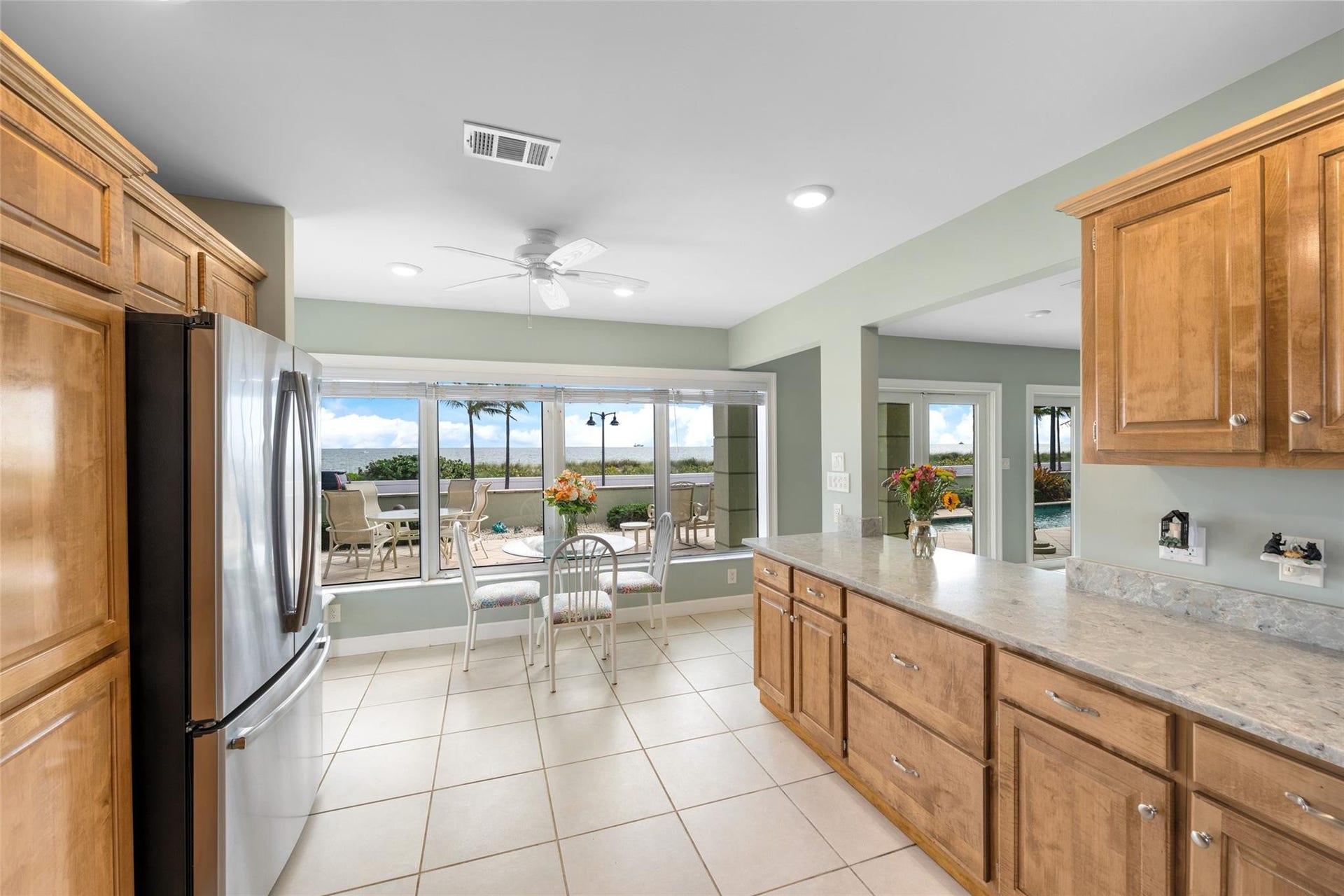 1617 N Fort Laud Bch Boulevard, Fort Lauderdale, FL 33305 Kitchen