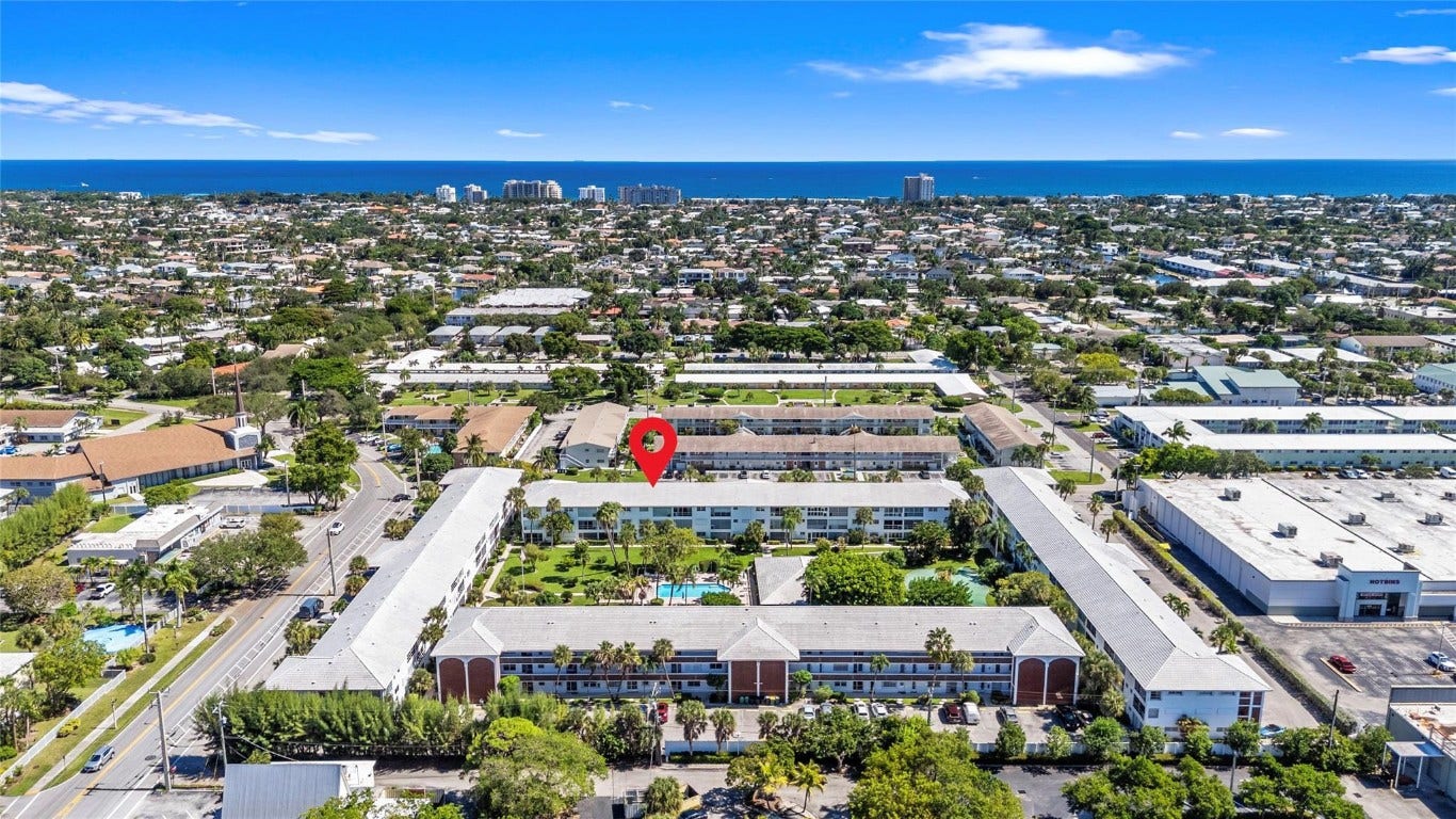 2050 NE 39th Street, #302e, Lighthouse Point, FL 33064