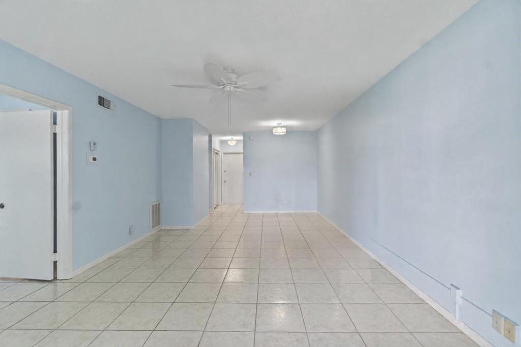 2050 NE 39th Street, #302e, Lighthouse Point, FL 33064