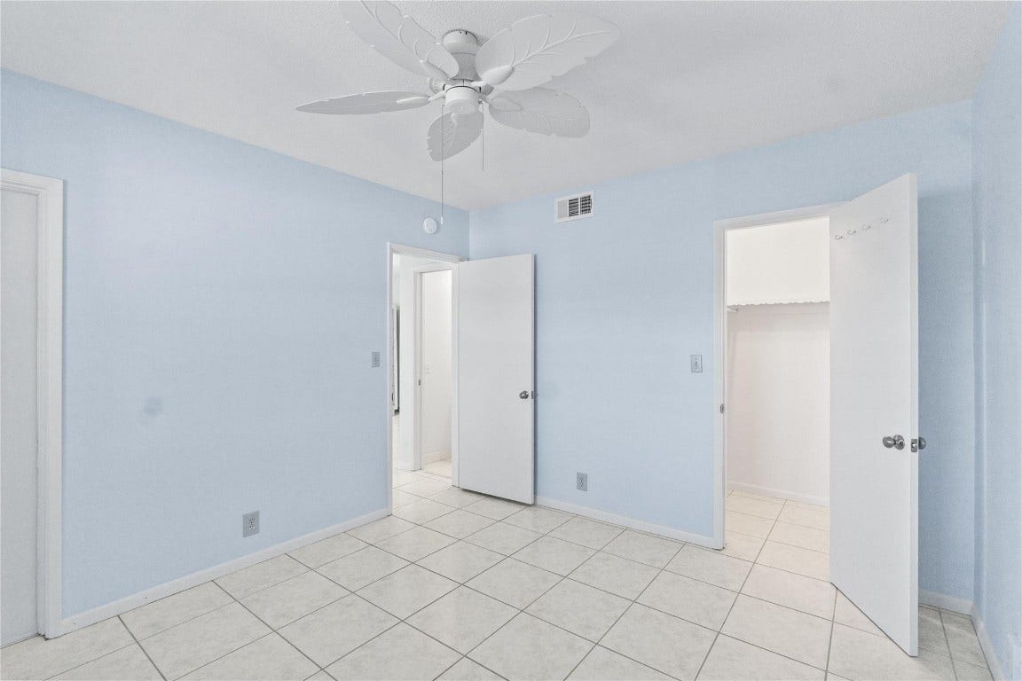 2050 NE 39th Street, #302e, Lighthouse Point, FL 33064