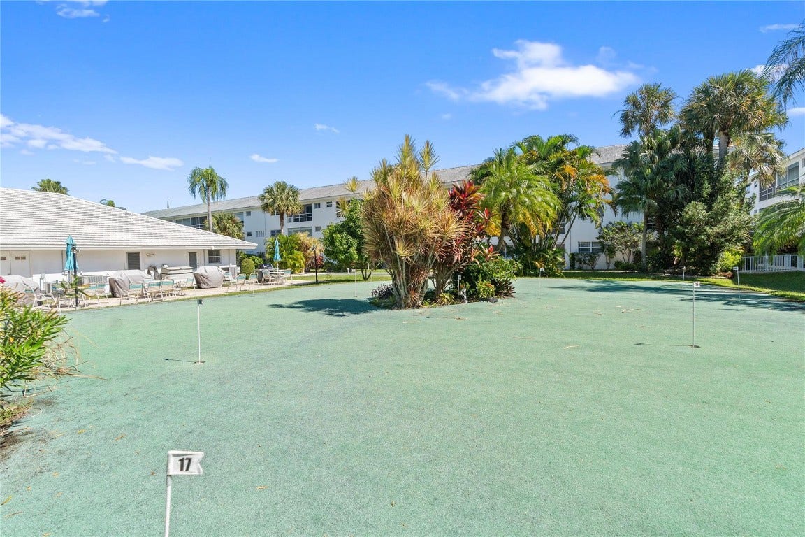 2050 NE 39th Street, #302e, Lighthouse Point, FL 33064