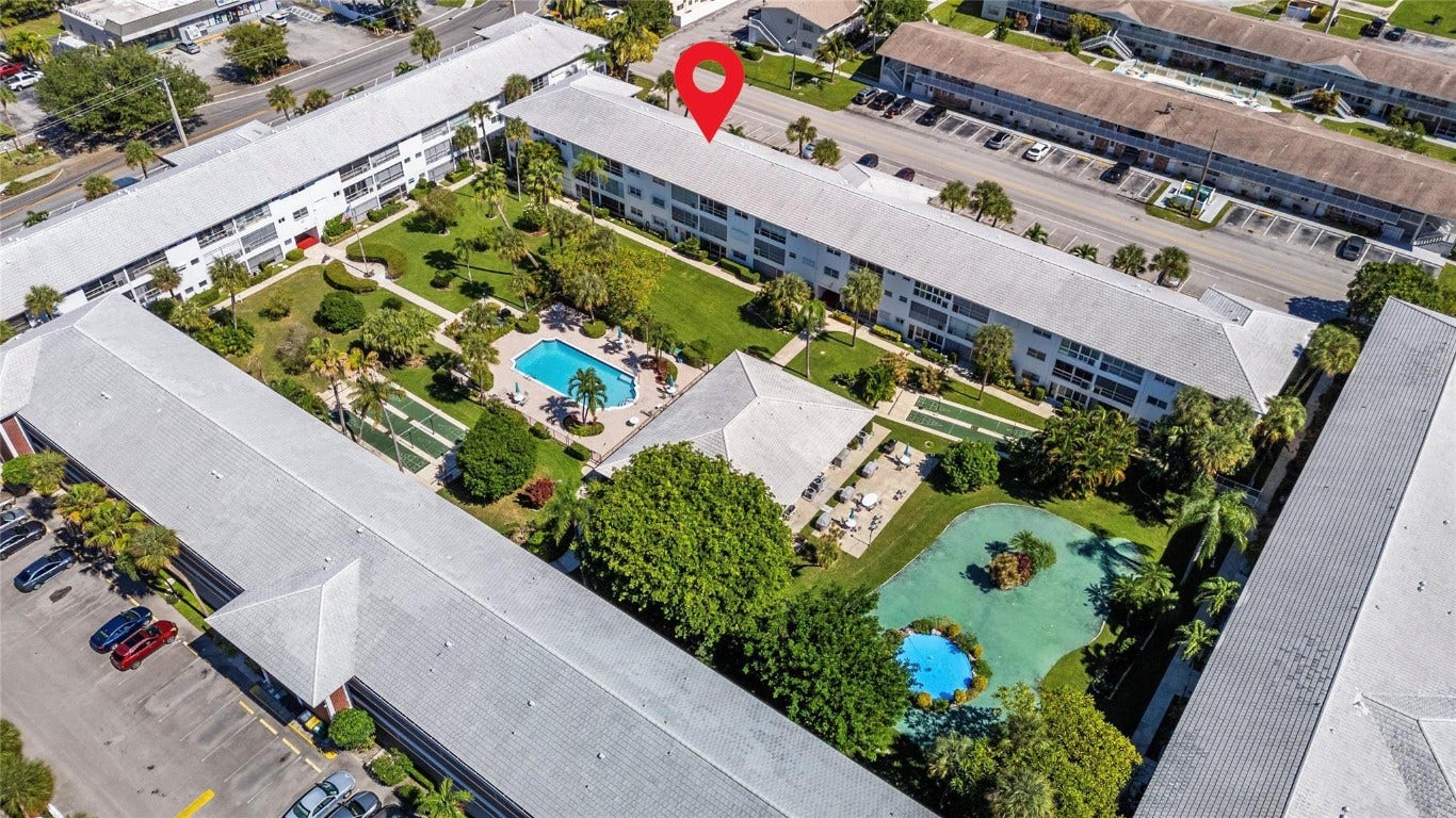 2050 NE 39th Street, #302e, Lighthouse Point, FL 33064