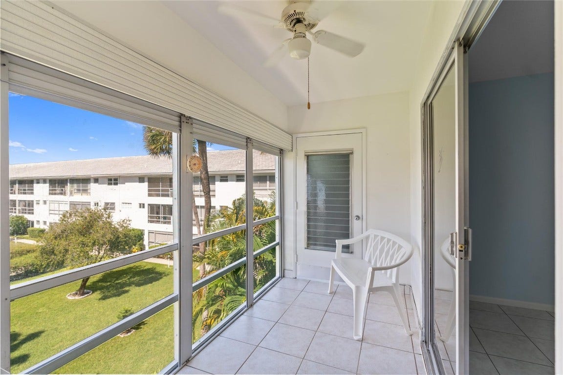 2050 NE 39th Street, #302e, Lighthouse Point, FL 33064