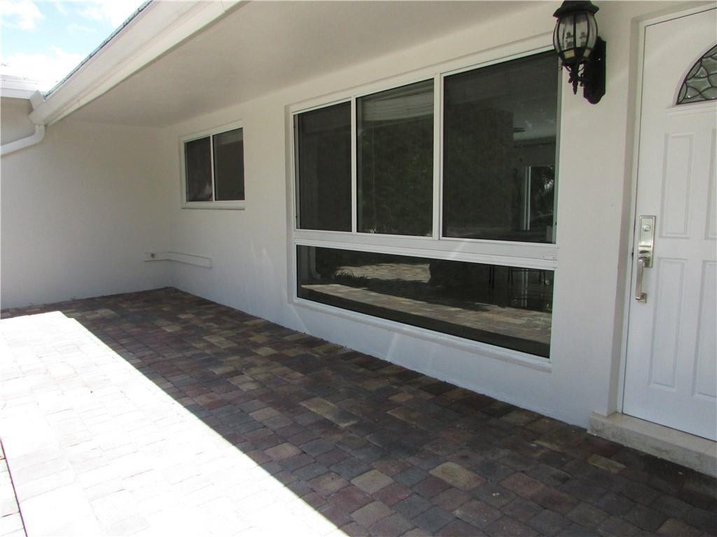 2031 NE 14th Court, Fort Lauderdale, FL 33304 Photo 4