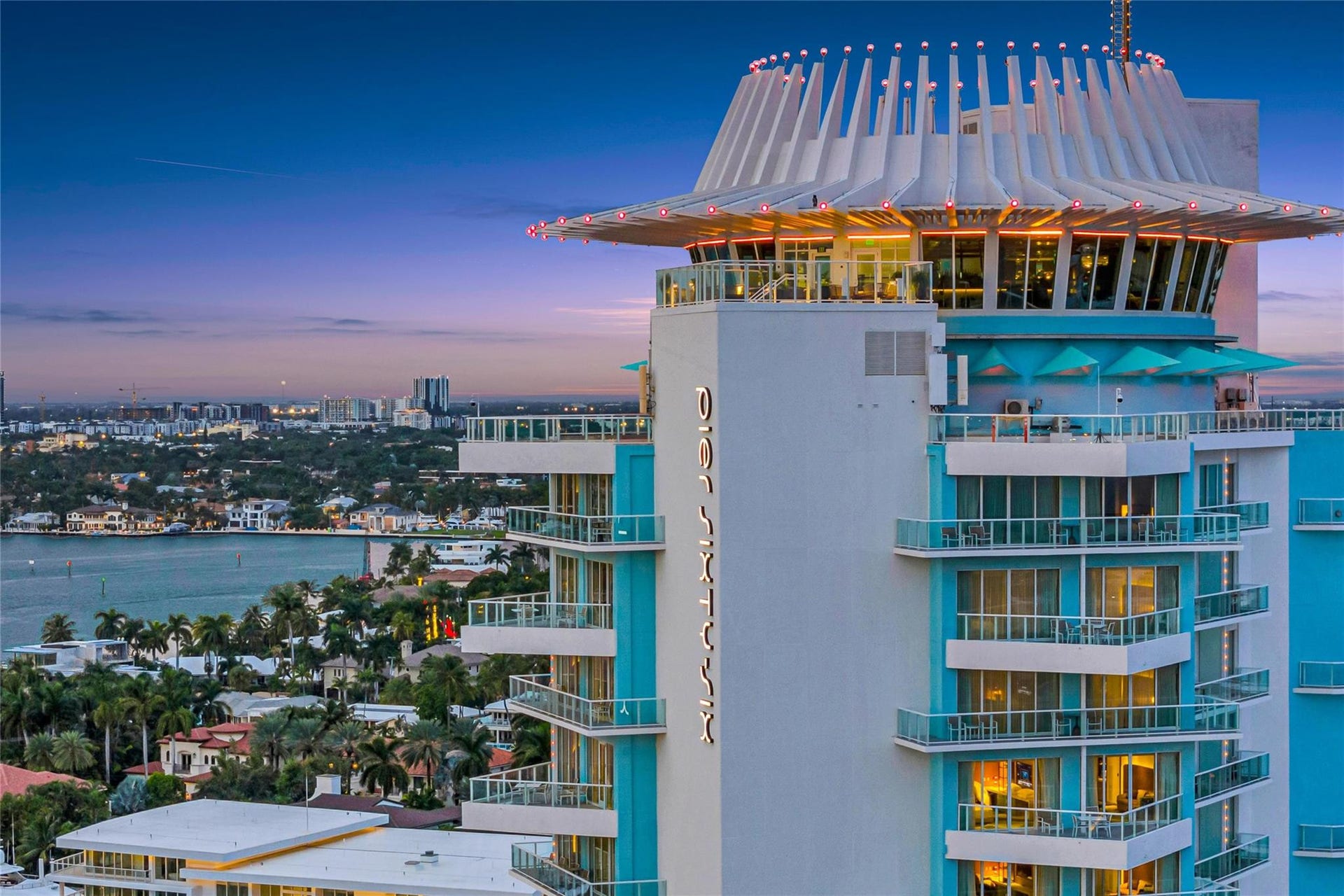 Pier 66 Iconic Tower