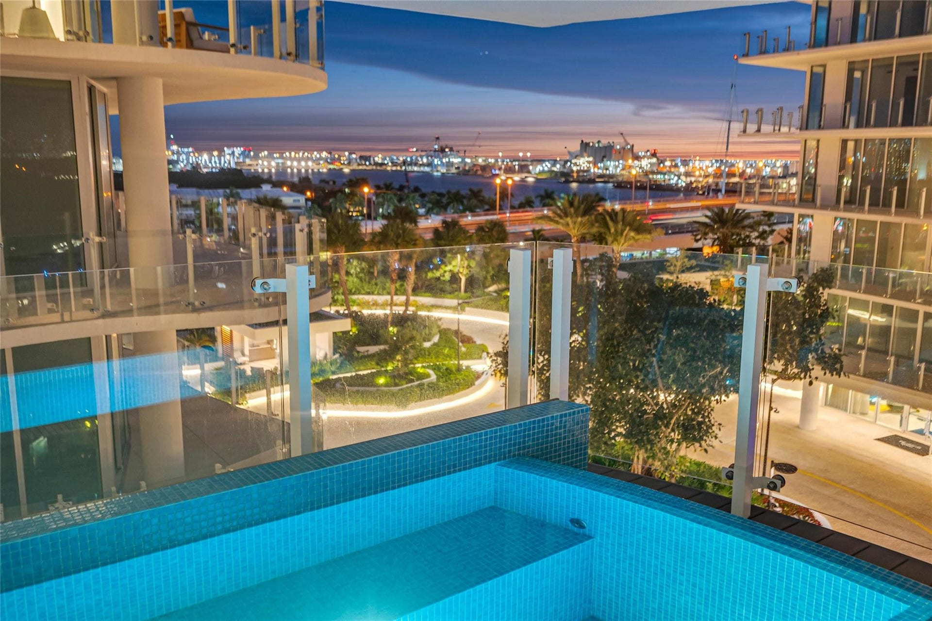 plunge pool