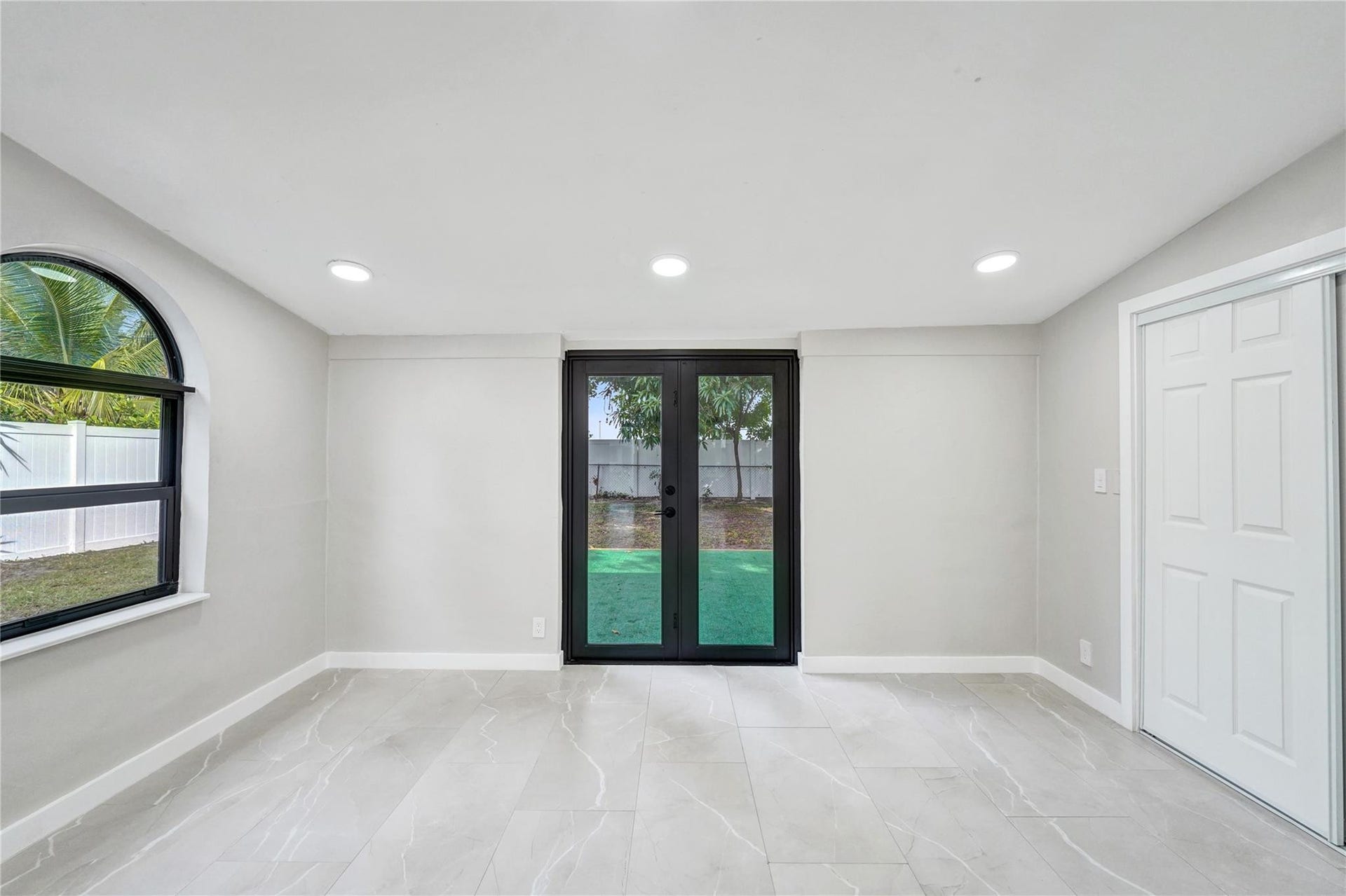 Florida Room/Den