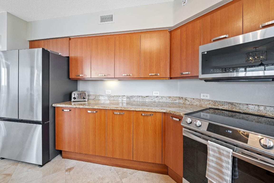 2011 N Ocean Boulevard, #1605, Fort Lauderdale, FL 33305