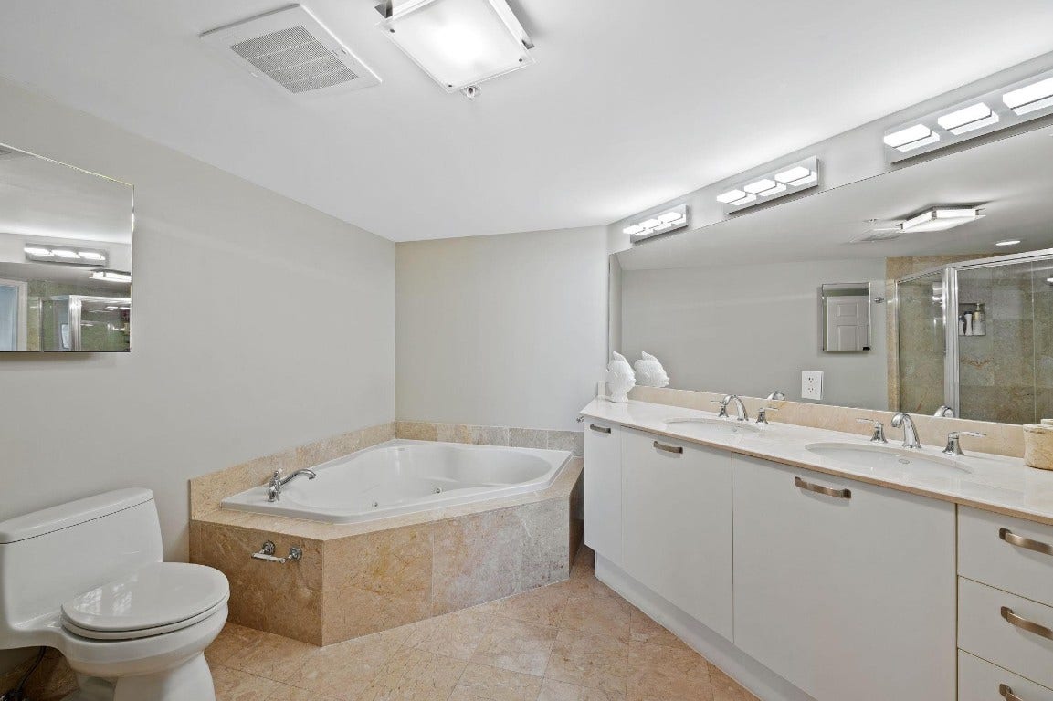 2011 N Ocean Boulevard, #1605, Fort Lauderdale, FL 33305