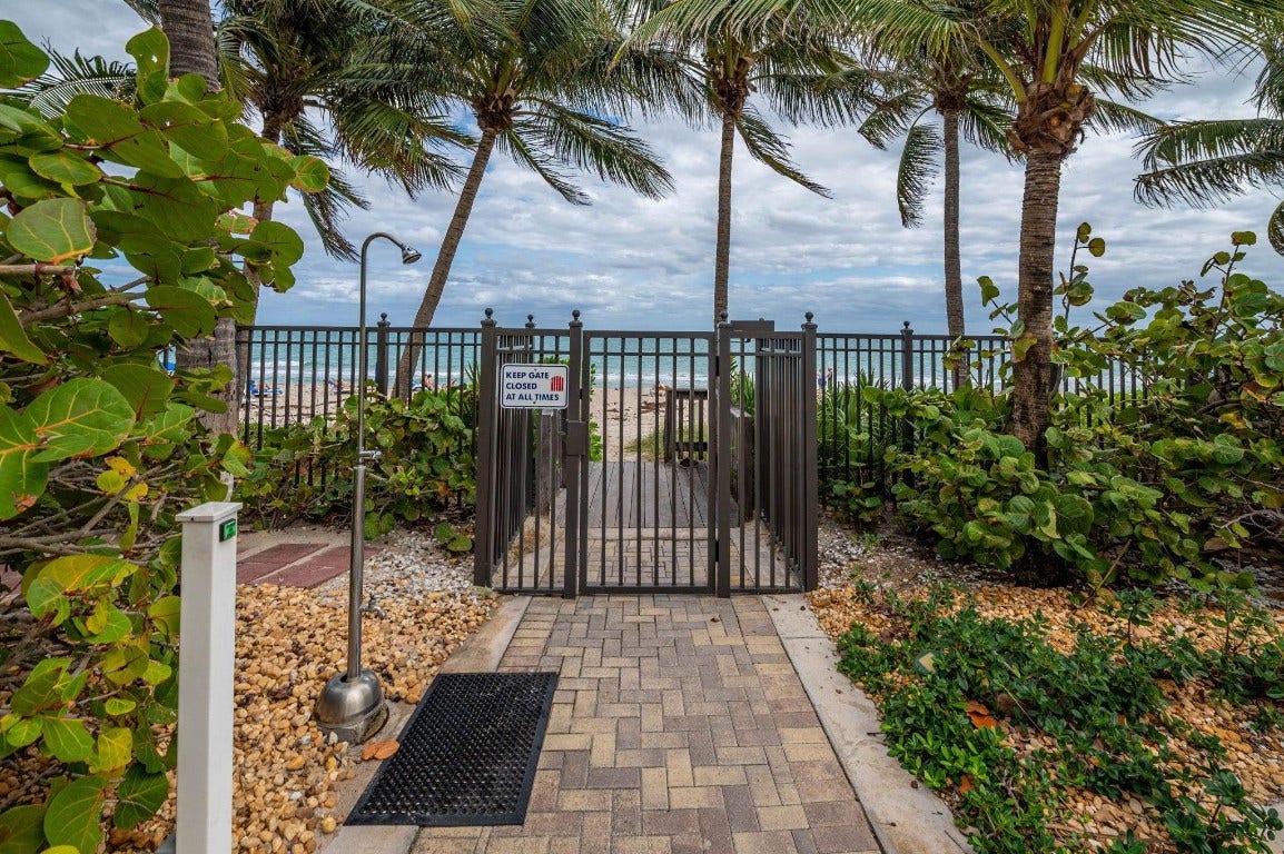 2011 N Ocean Boulevard, #1605, Fort Lauderdale, FL 33305