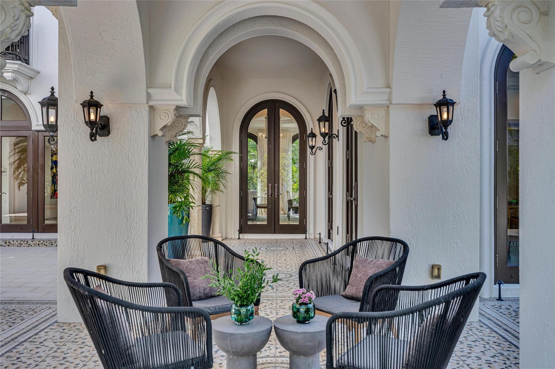 4955 SW 83rd Street, Miami, FL 33143 Sitting area/den/office