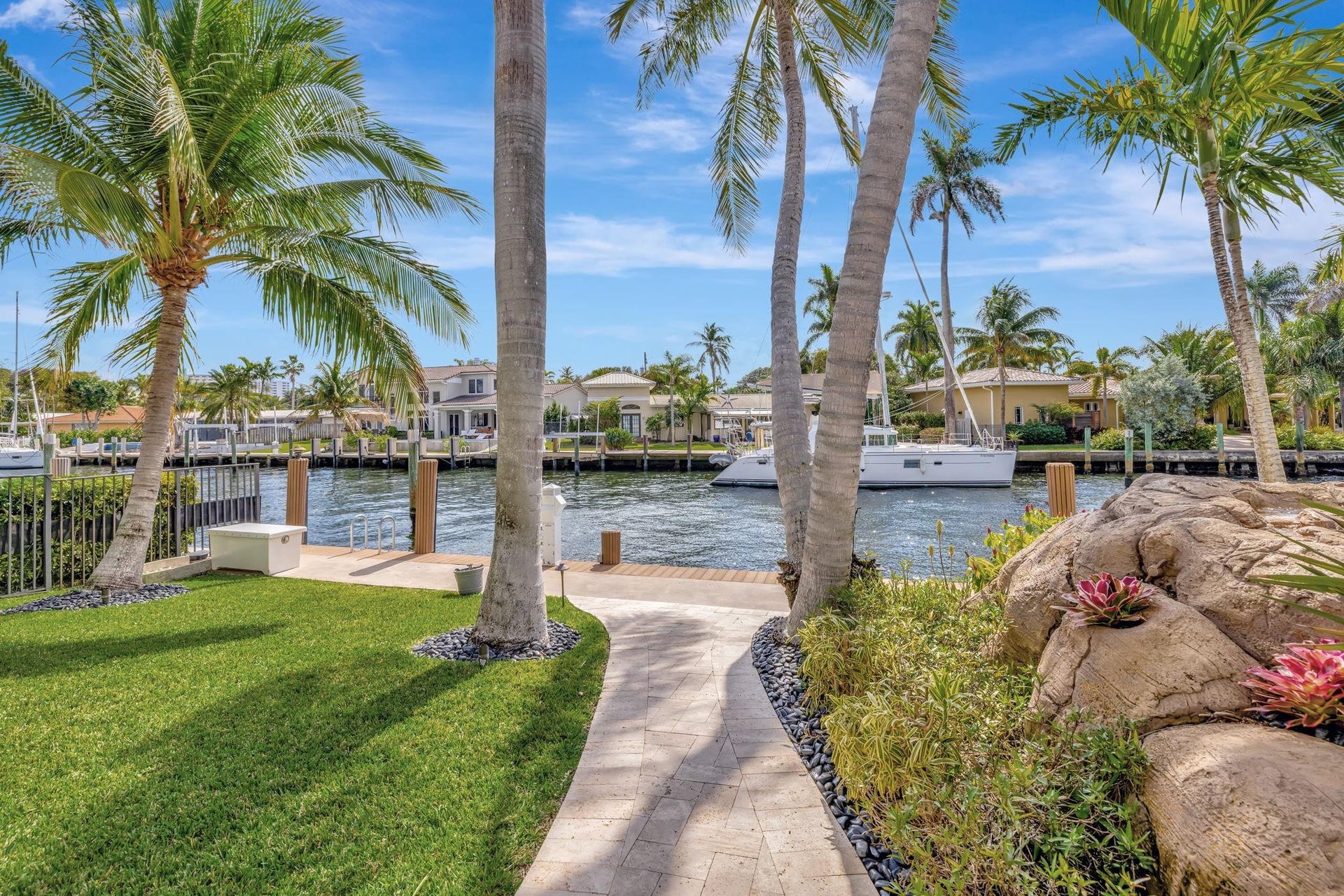 288 S Tradewinds Avenue, Lauderdale By The Sea, FL 33308