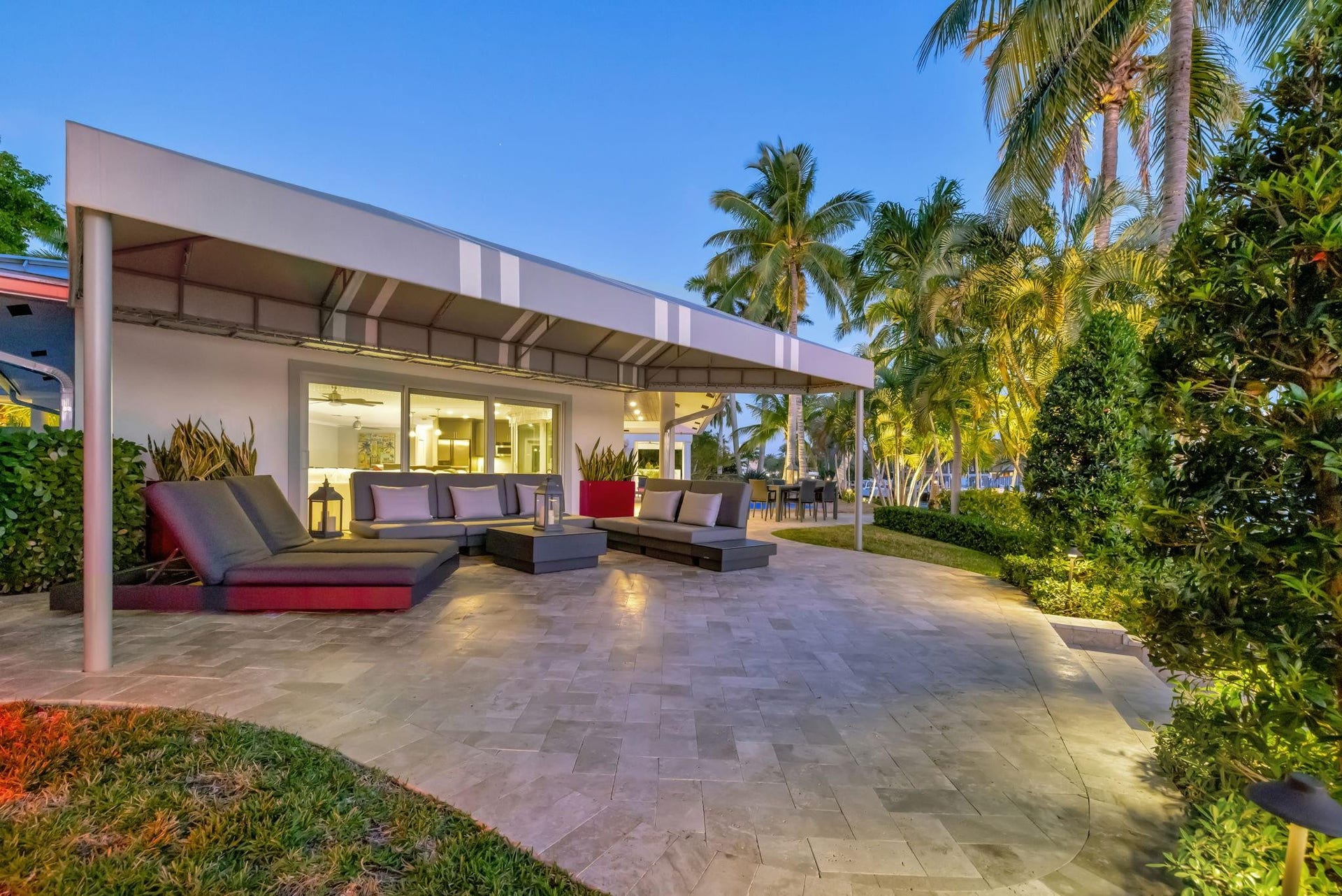 288 S Tradewinds Avenue, Lauderdale By The Sea, FL 33308