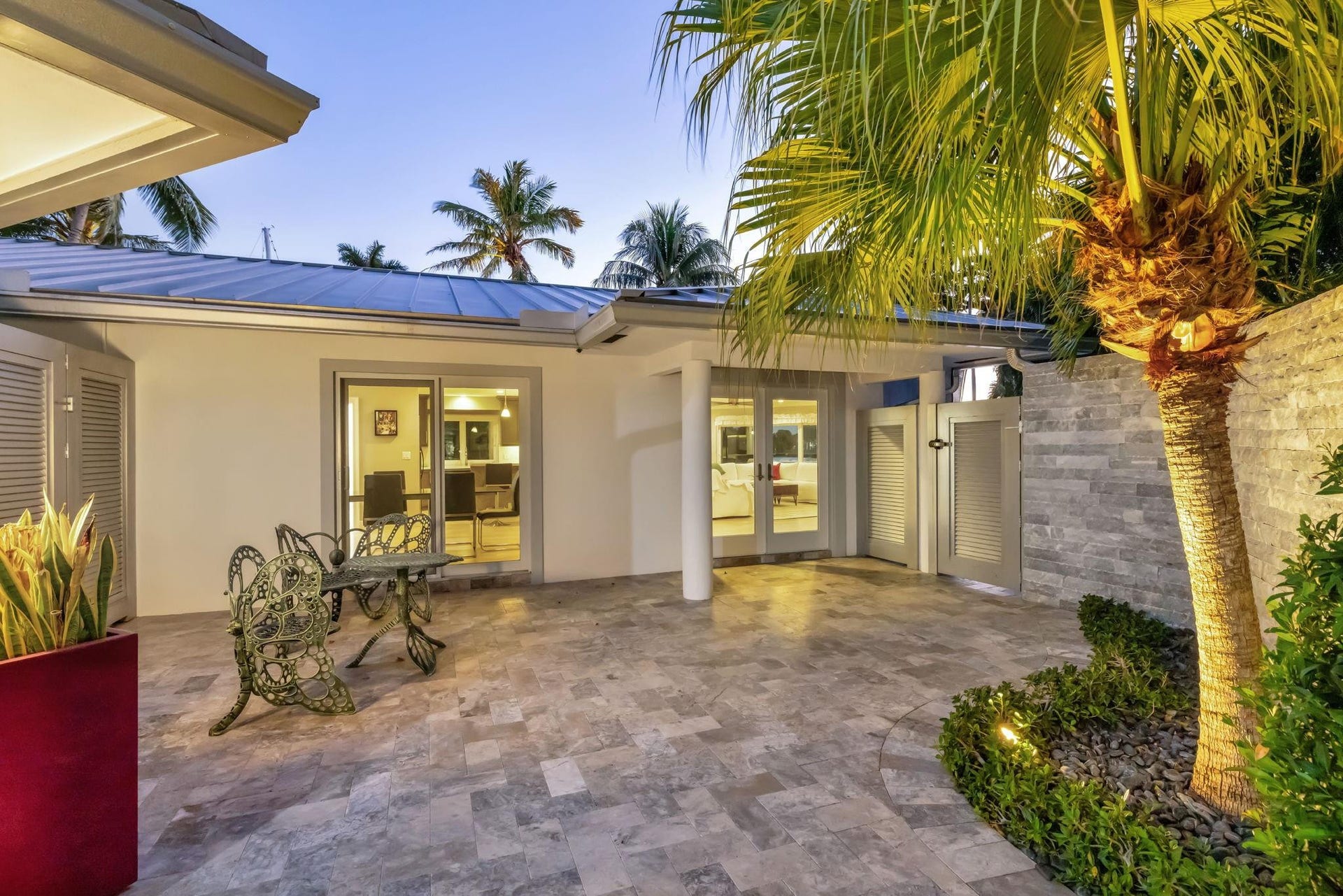 288 S Tradewinds Avenue, Lauderdale By The Sea, FL 33308