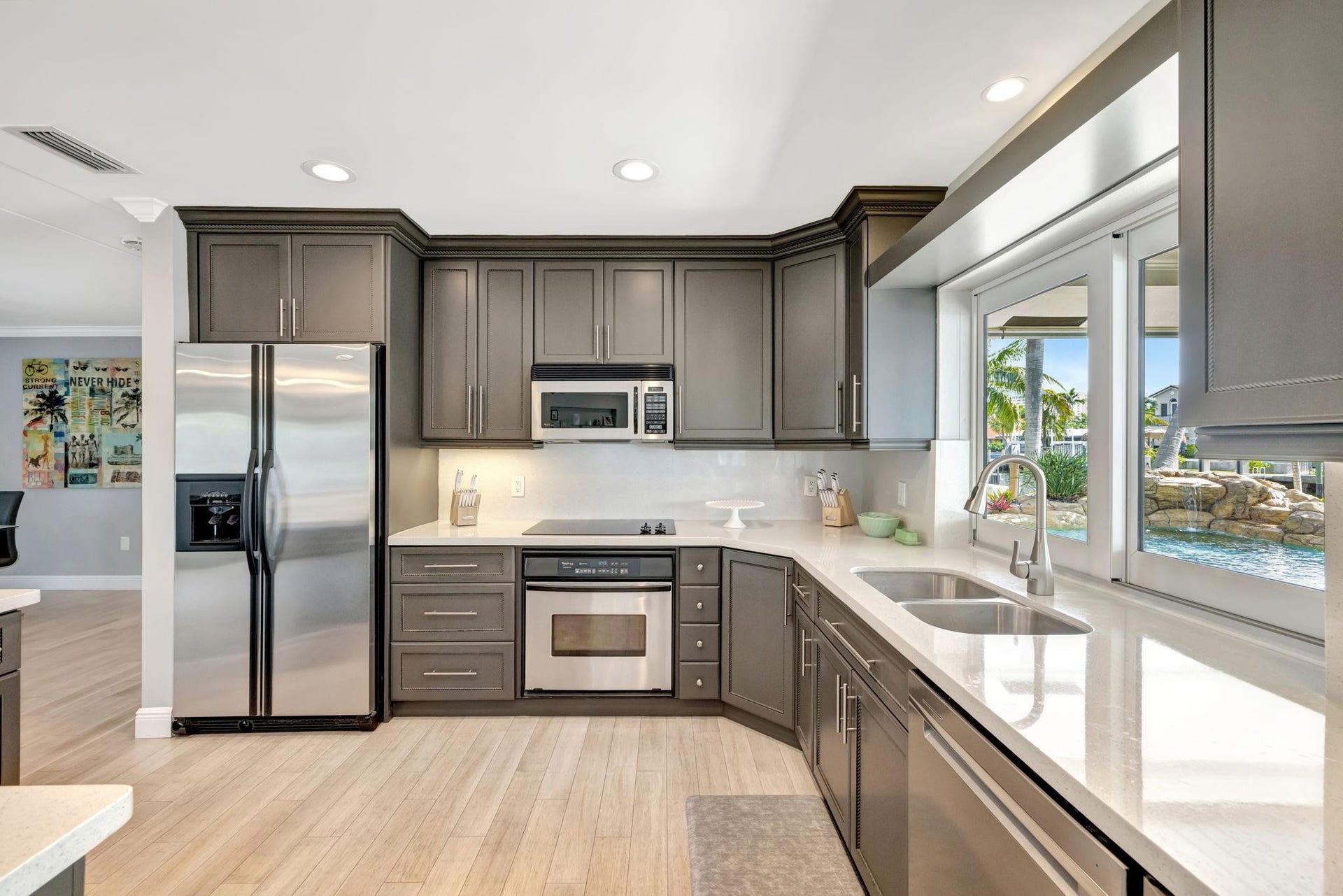 288 S Tradewinds Avenue, Lauderdale By The Sea, FL 33308