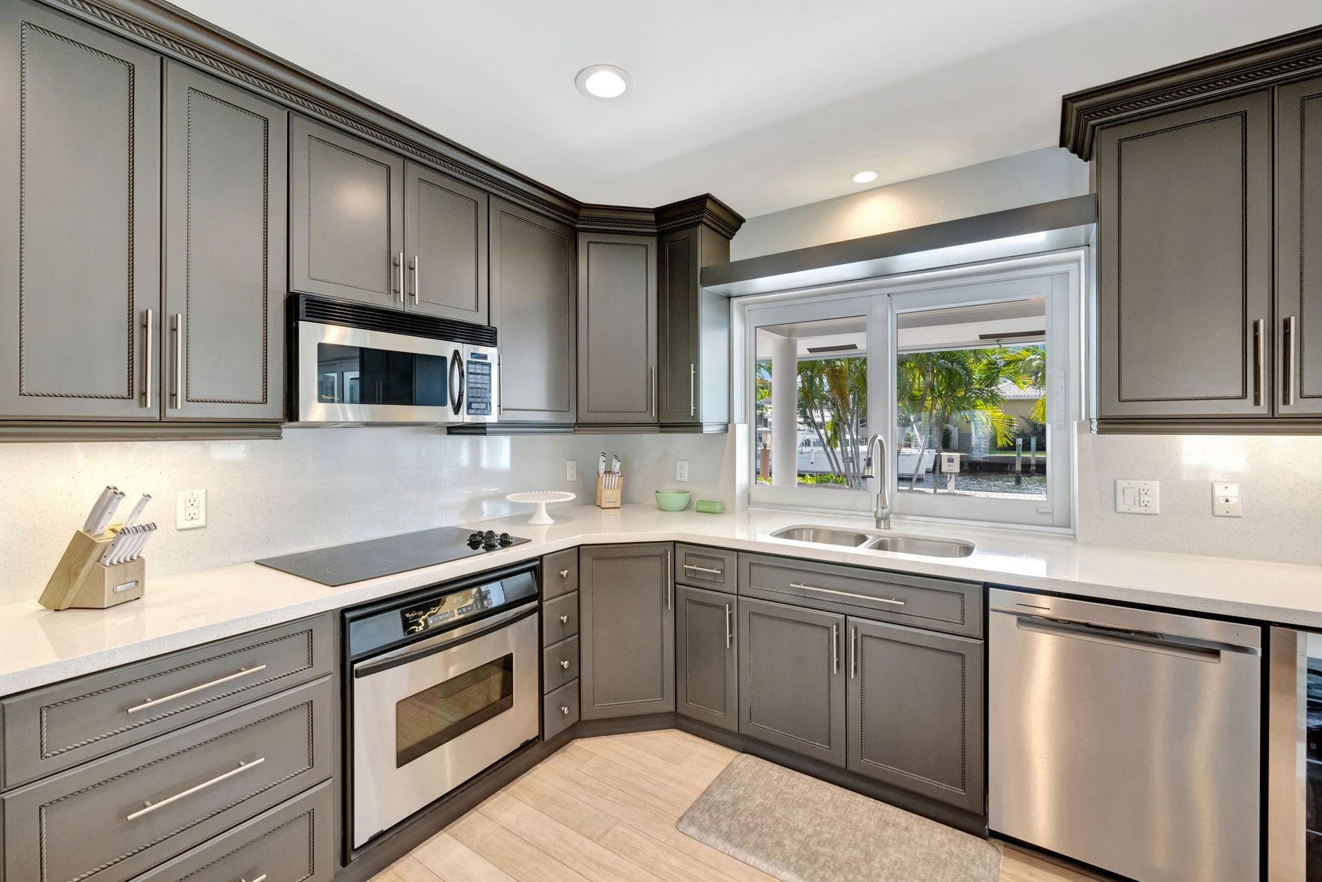 288 S Tradewinds Avenue, Lauderdale By The Sea, FL 33308