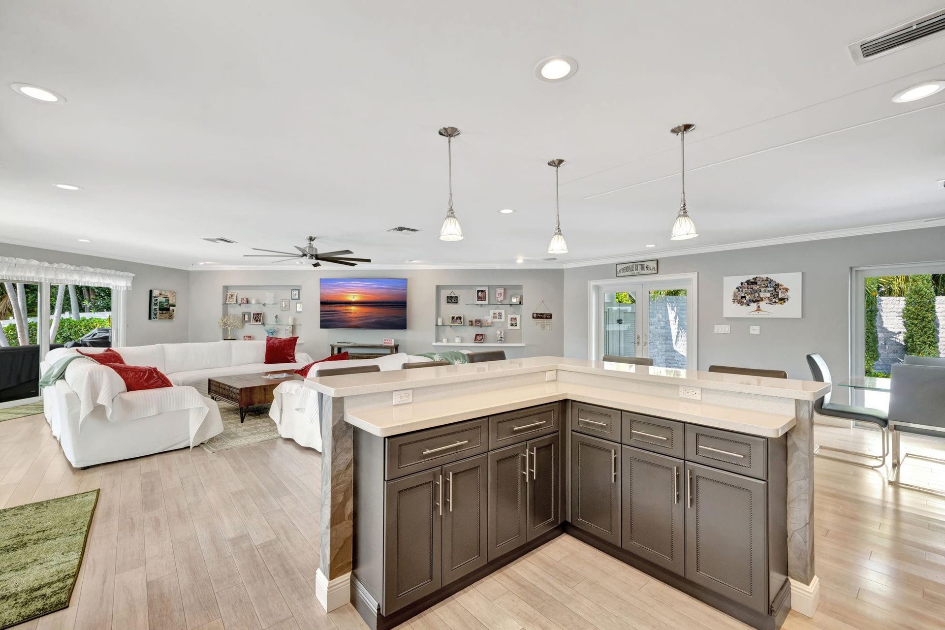 288 S Tradewinds Avenue, Lauderdale By The Sea, FL 33308