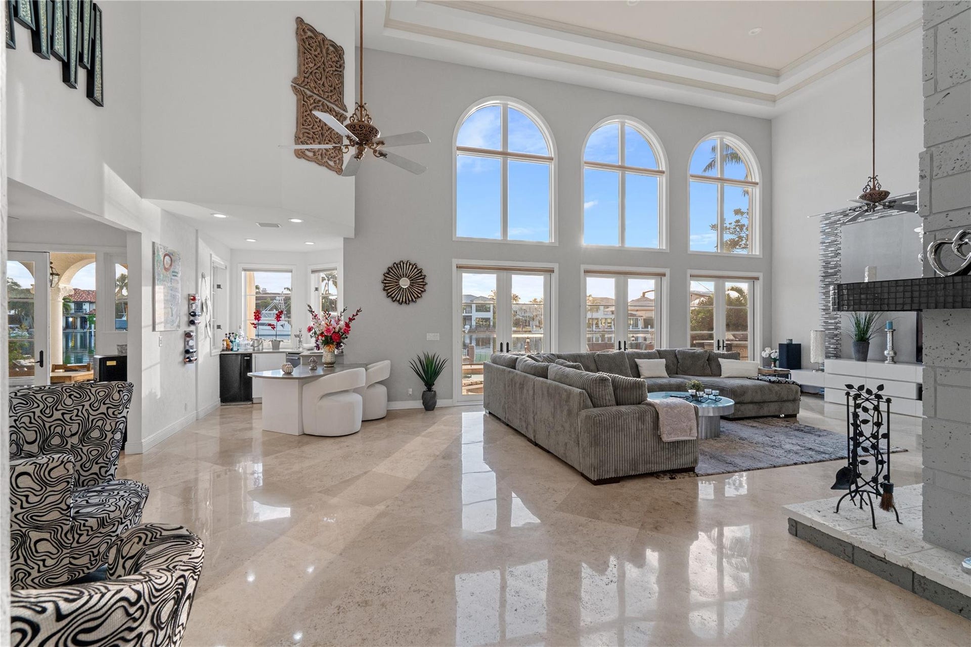 2833 NE 32nd Street, Lighthouse Point, FL 33064