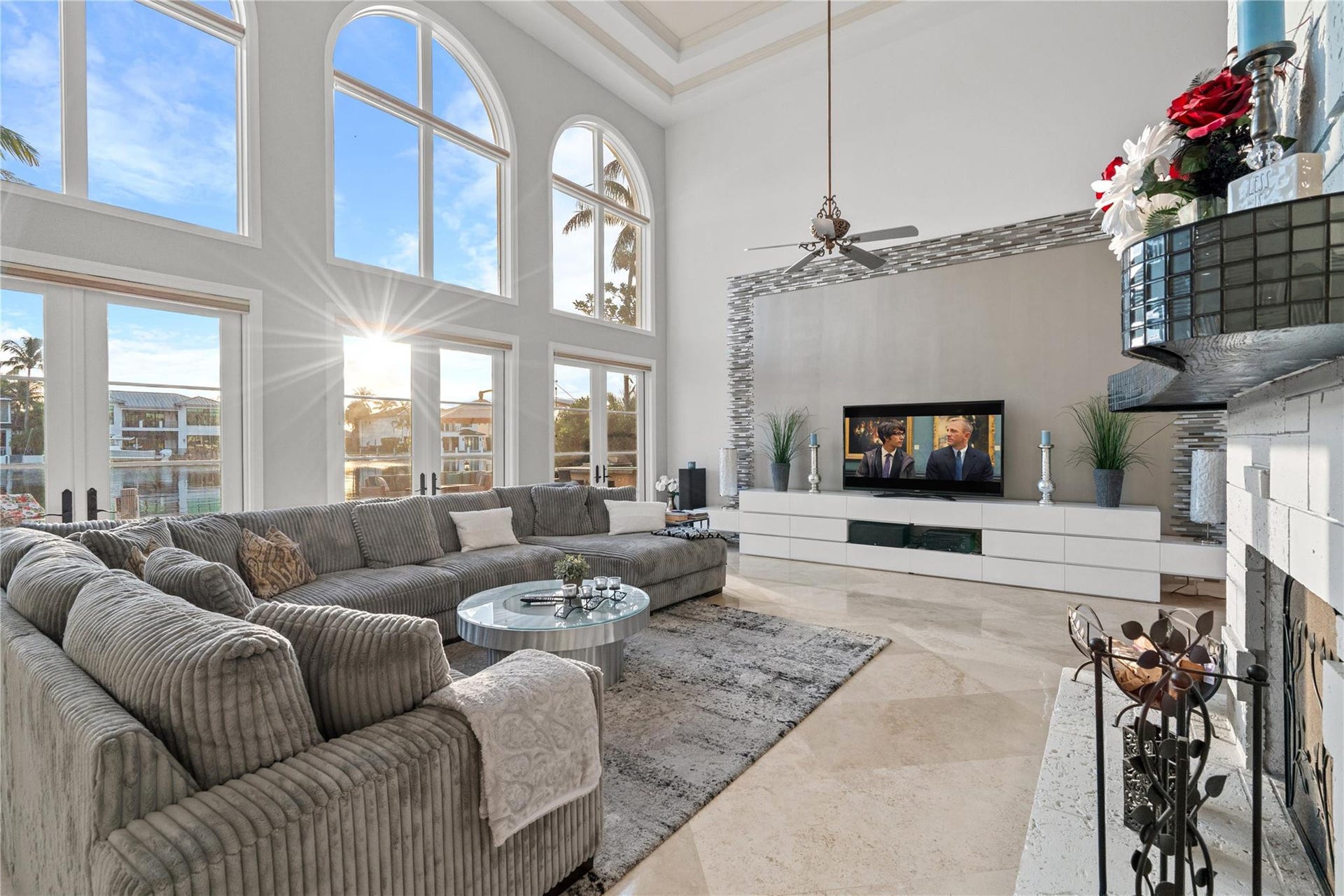 2833 NE 32nd Street, Lighthouse Point, FL 33064