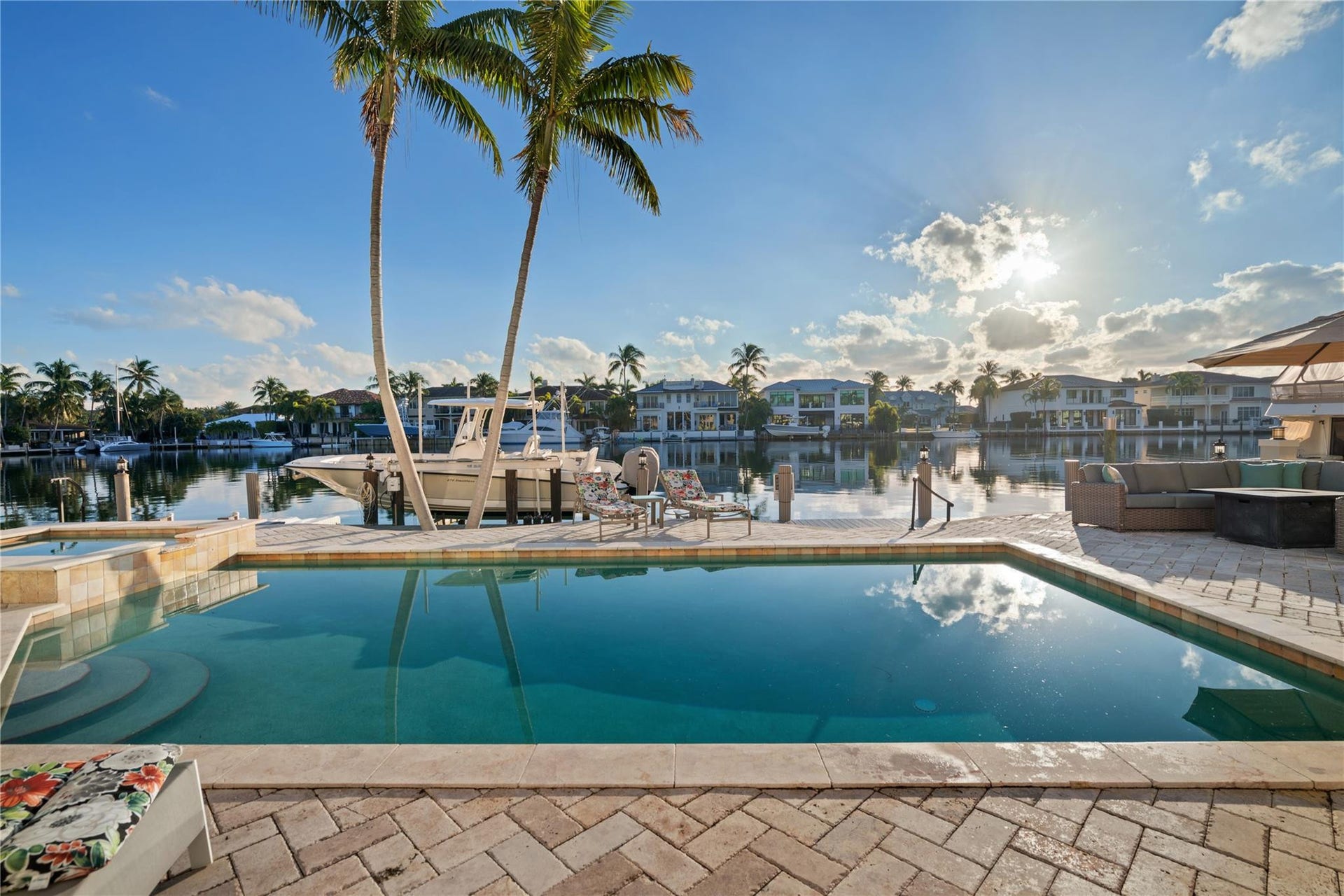 2833 NE 32nd Street, Lighthouse Point, FL 33064