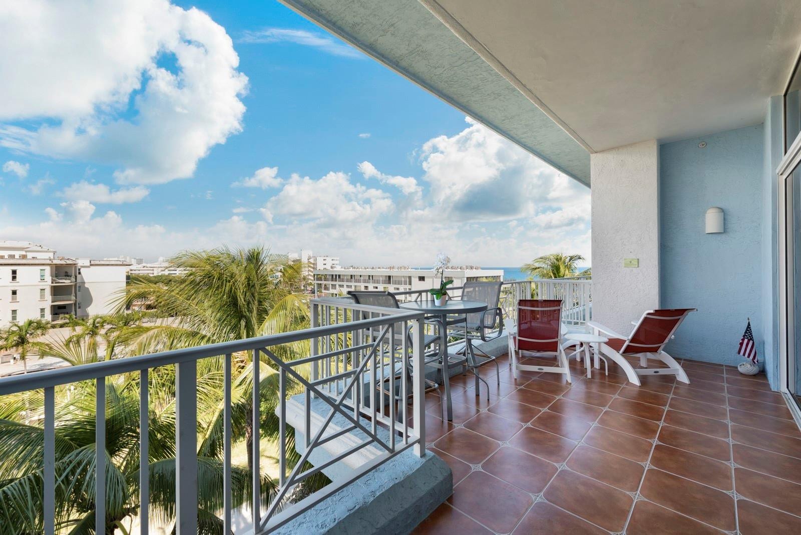 701 SE 21st Avenue, #502, Deerfield Beach, FL 33441 Large balcony