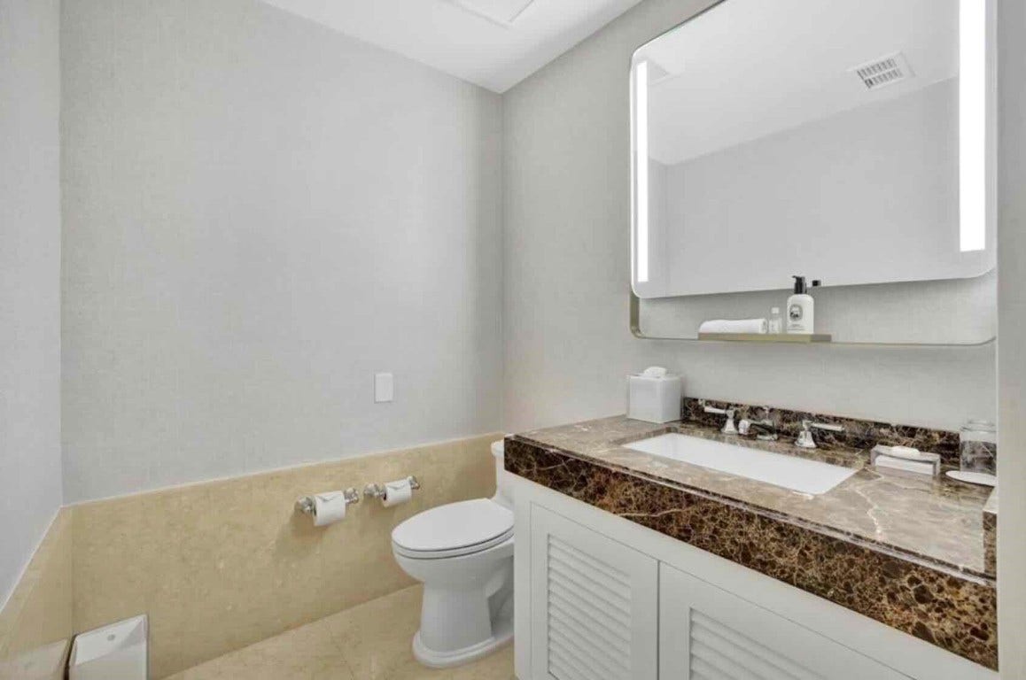 1 N Fort Lauderdale Beach Boulevard, #1709, Fort Lauderdale, FL 33304 1 N Fort Lauderdale Beach Boulevard, #1709, Fort Lauderdale, FL 33304