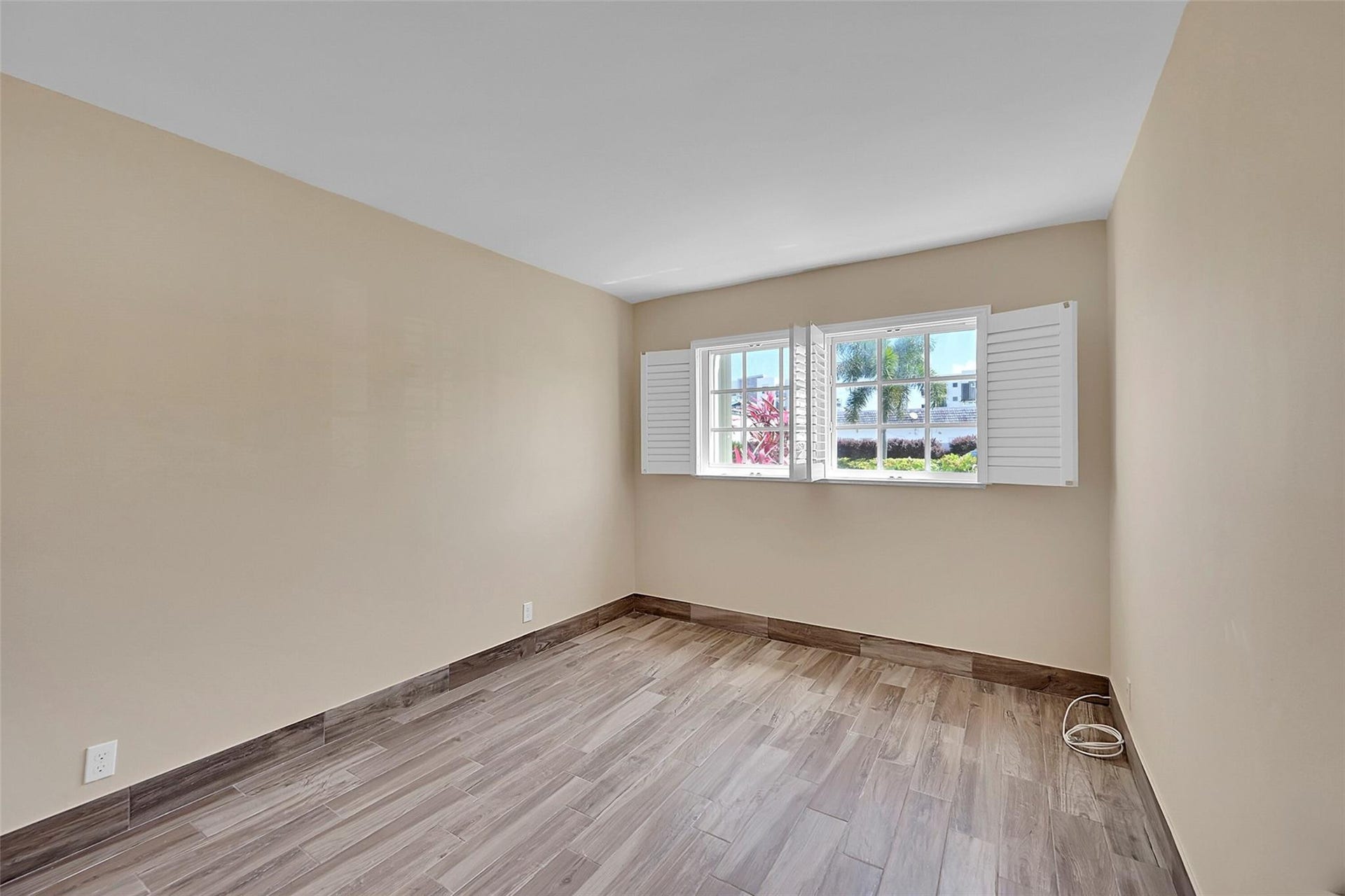 3002 NE 5th Terrace, #102-b, Wilton Manors, FL 33334 2nd Bedroom...