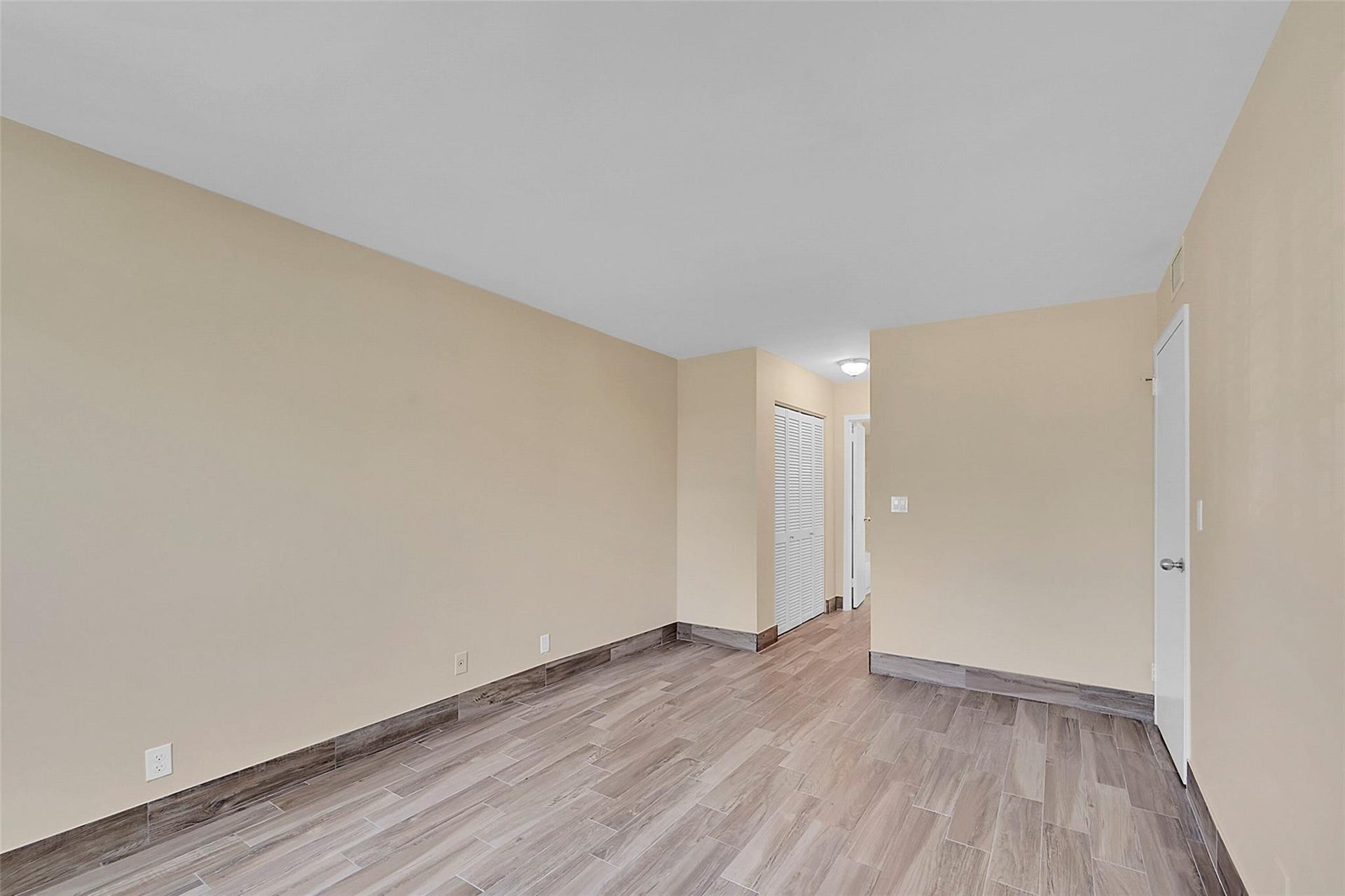 3002 NE 5th Terrace, #102-b, Wilton Manors, FL 33334 Photo 18