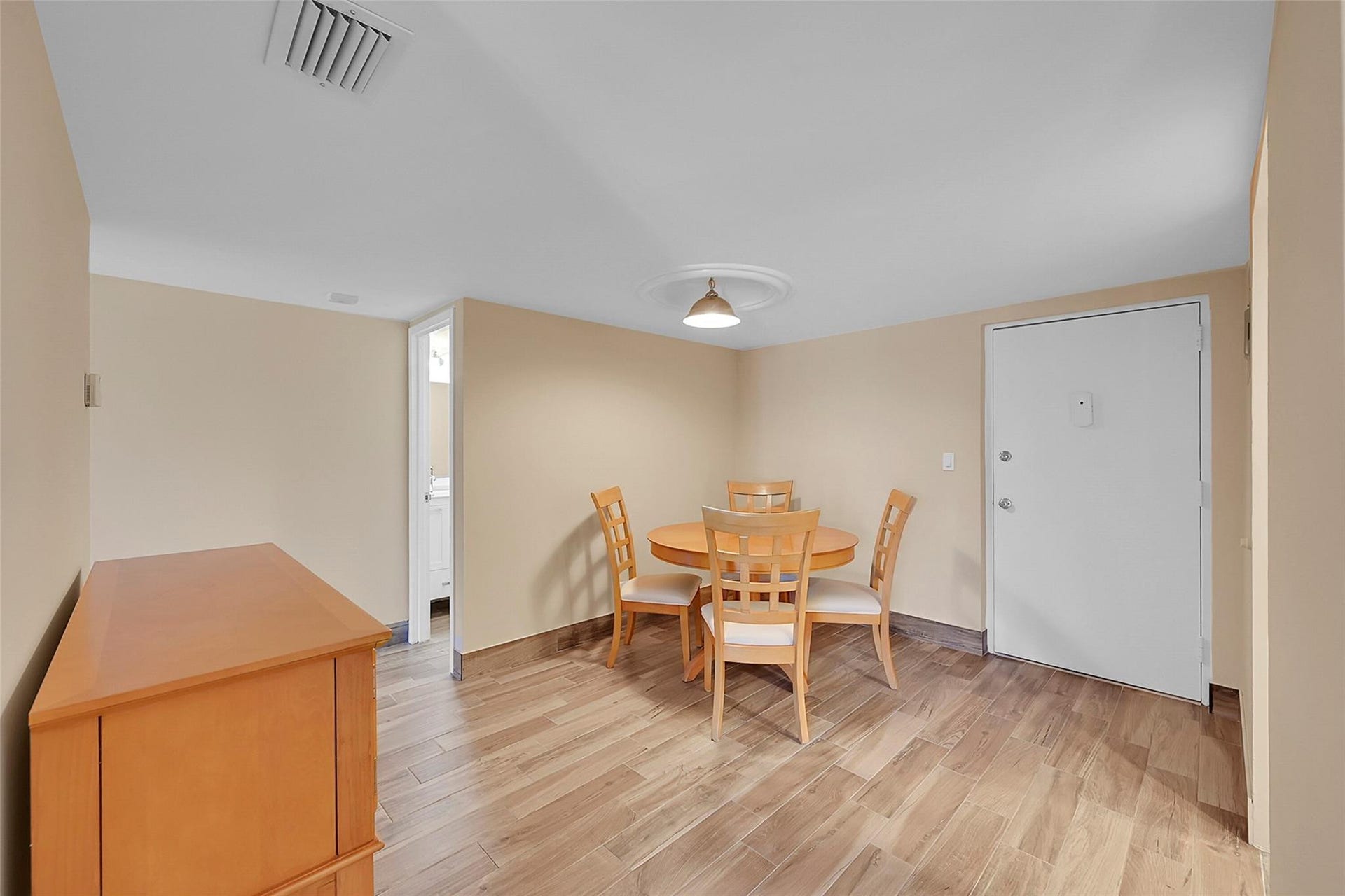 3002 NE 5th Terrace, #102-b, Wilton Manors, FL 33334 Photo 16