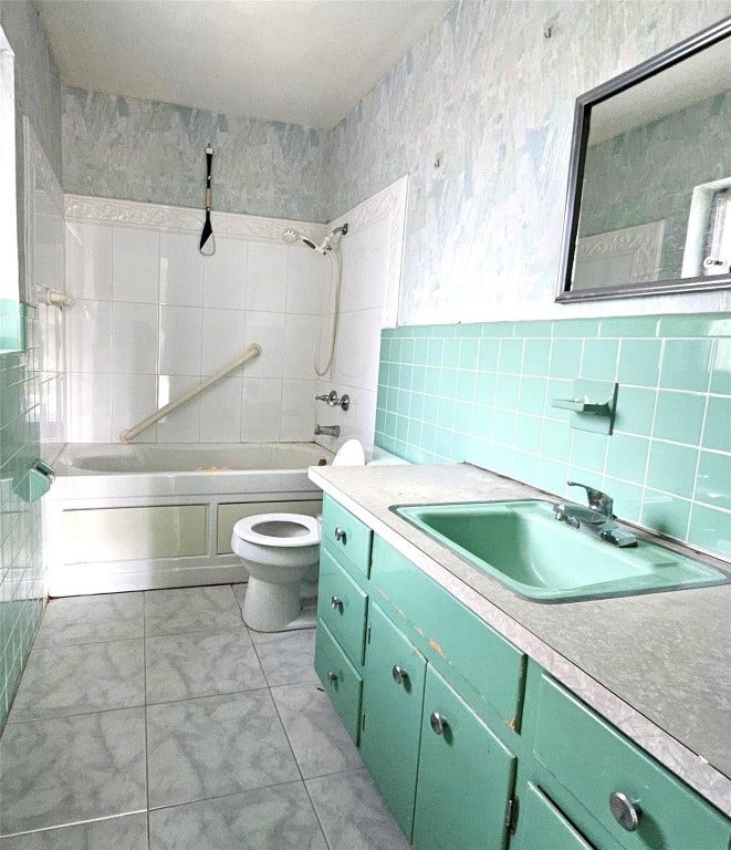 370 NW 65th Avenue, Plantation, FL 33317 370 NW 65th Avenue, Plantation, FL 33317
