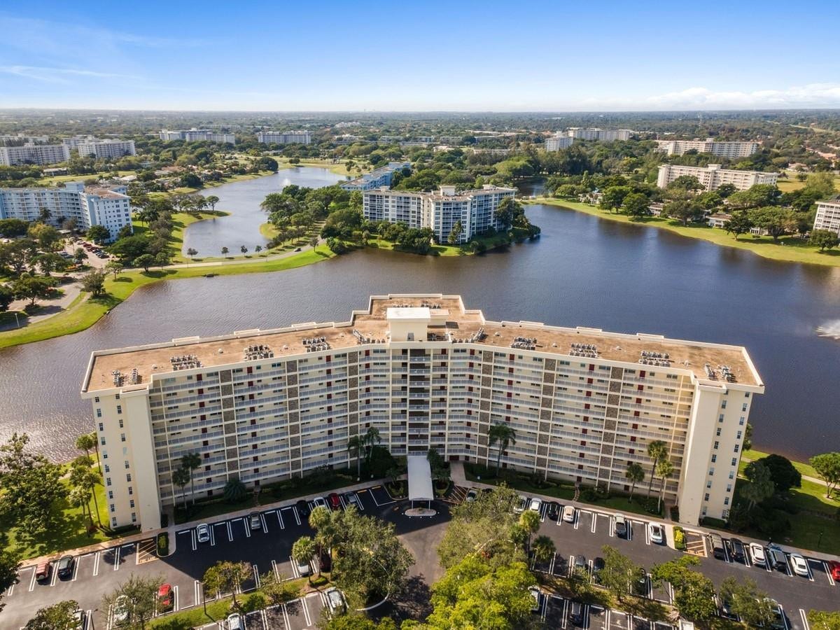 3095 N Course Drive, #412, Pompano Beach, FL 33069 BUILDING # 52