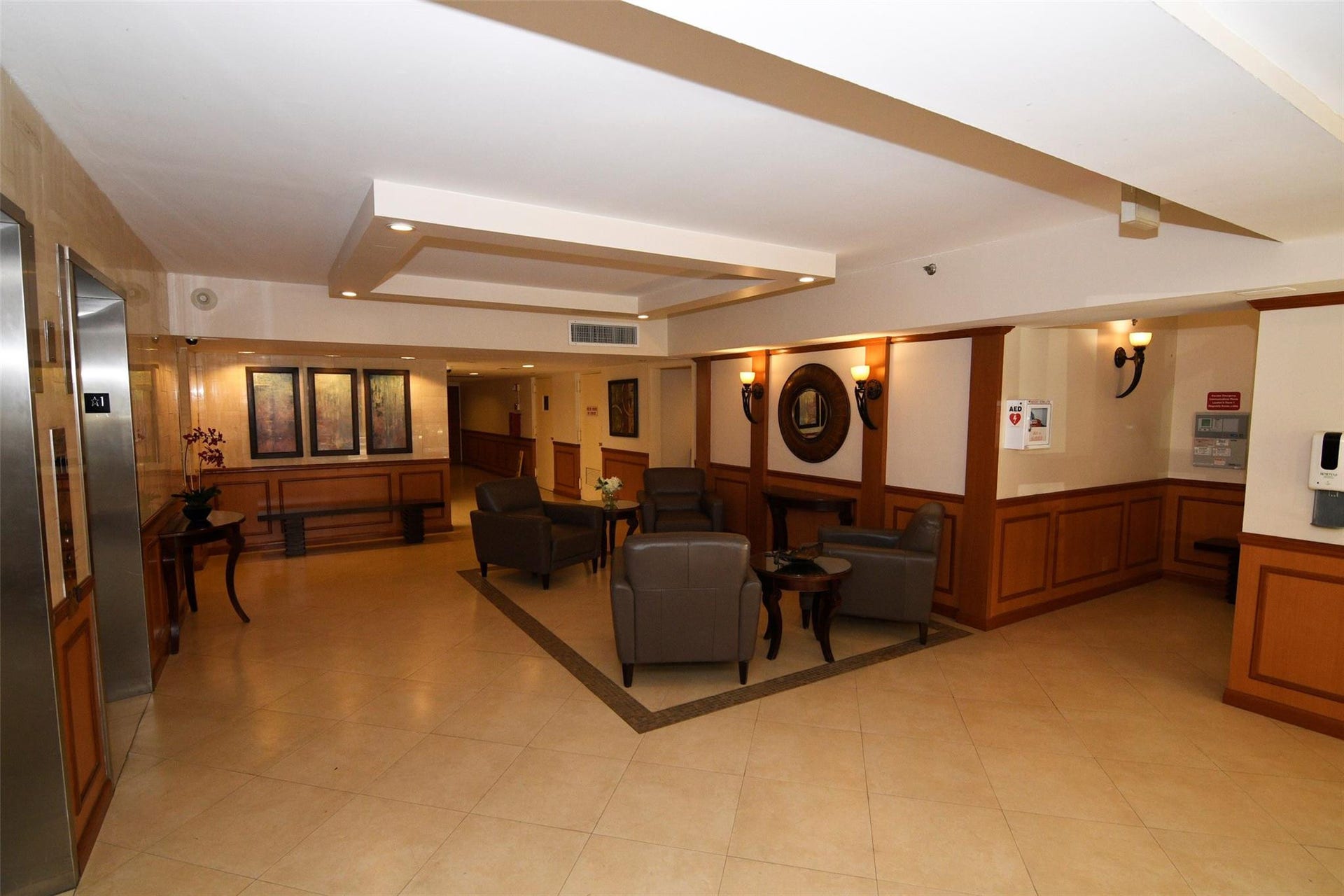 3095 N Course Drive, #412, Pompano Beach, FL 33069 SECURED LOBBY