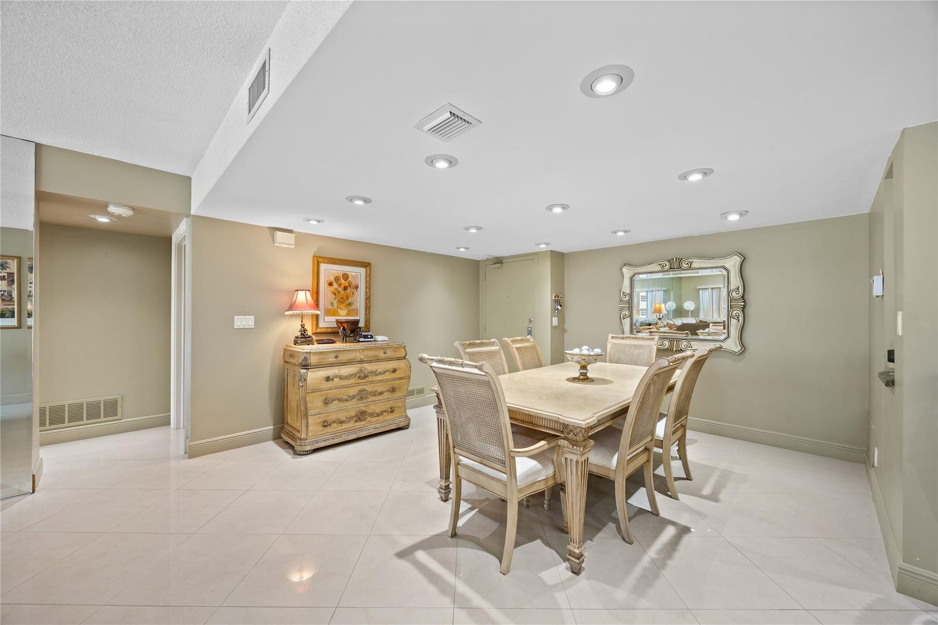 3500 Galt Ocean Drive, #1102, Fort Lauderdale, FL 33308