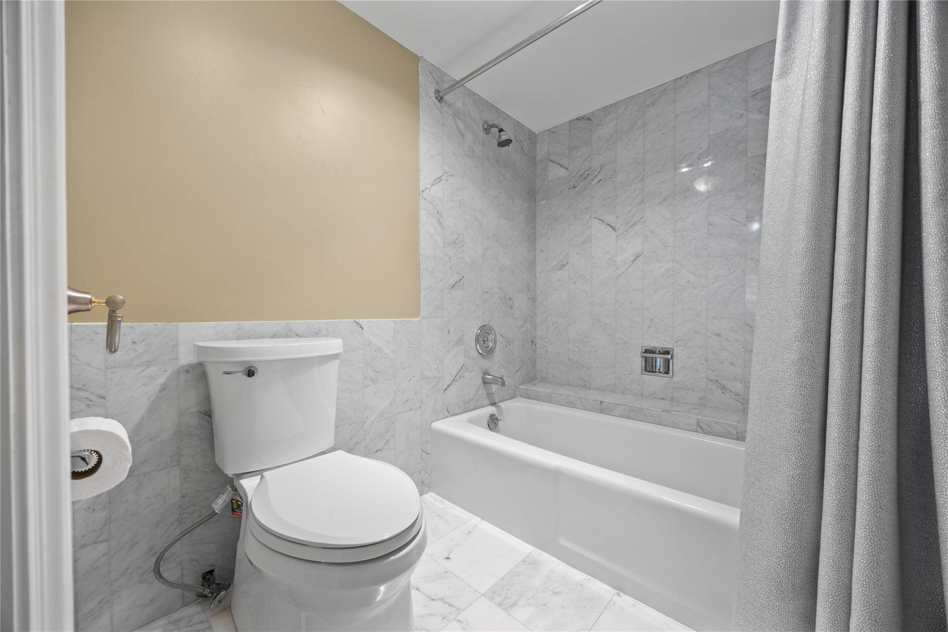 3500 Galt Ocean Drive, #1102, Fort Lauderdale, FL 33308