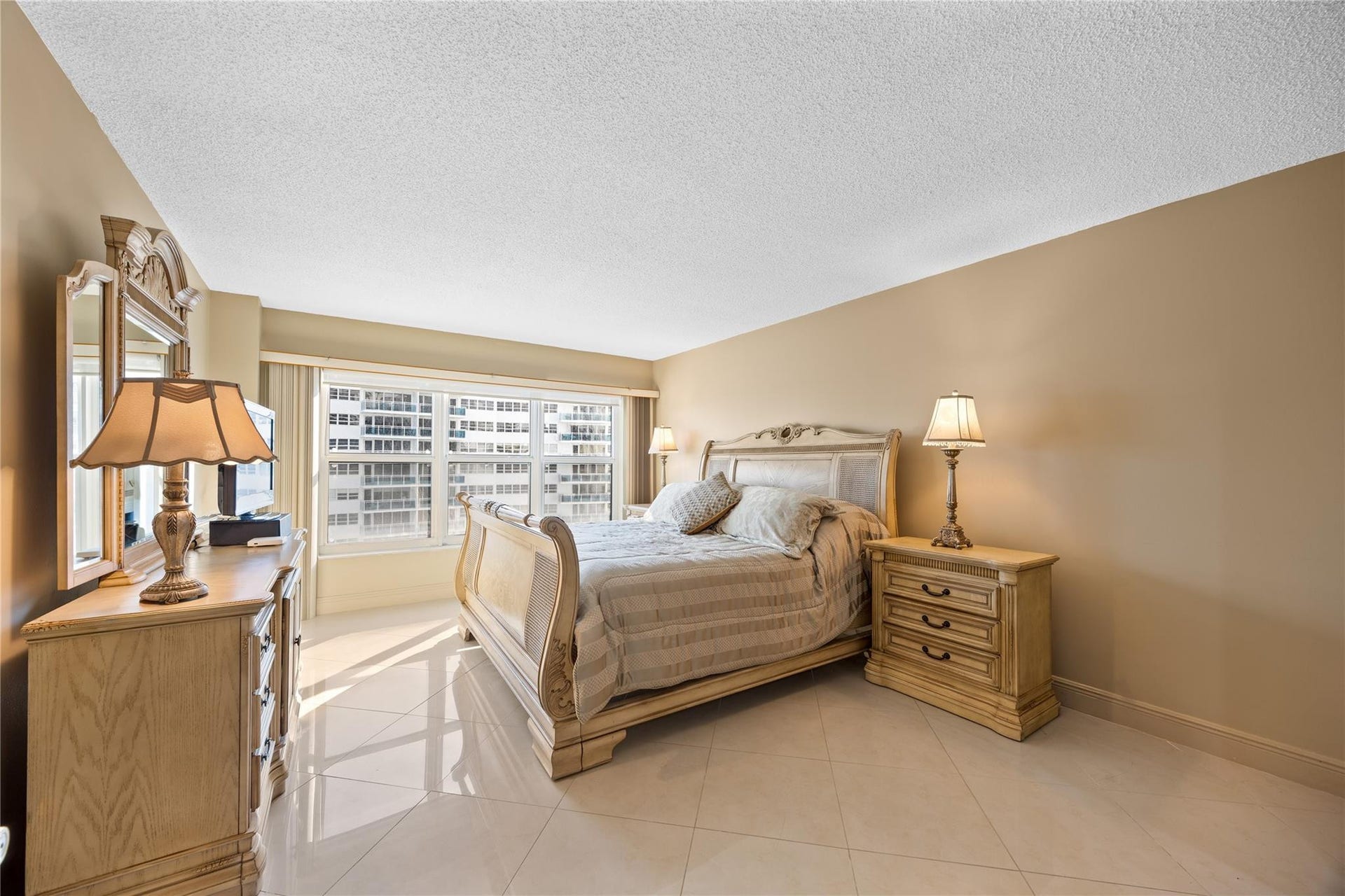 3500 Galt Ocean Drive, #1102, Fort Lauderdale, FL 33308