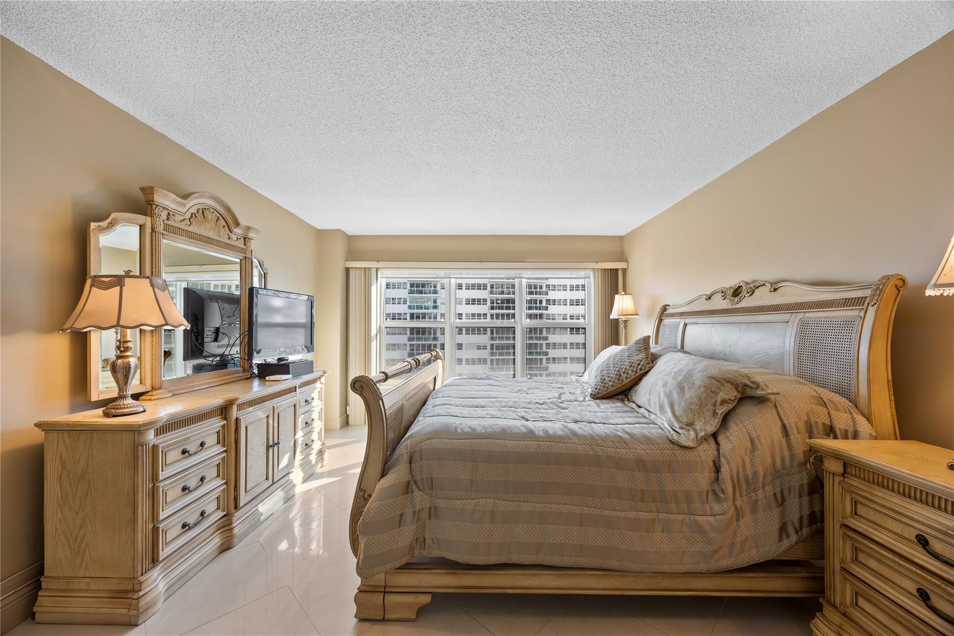 3500 Galt Ocean Drive, #1102, Fort Lauderdale, FL 33308