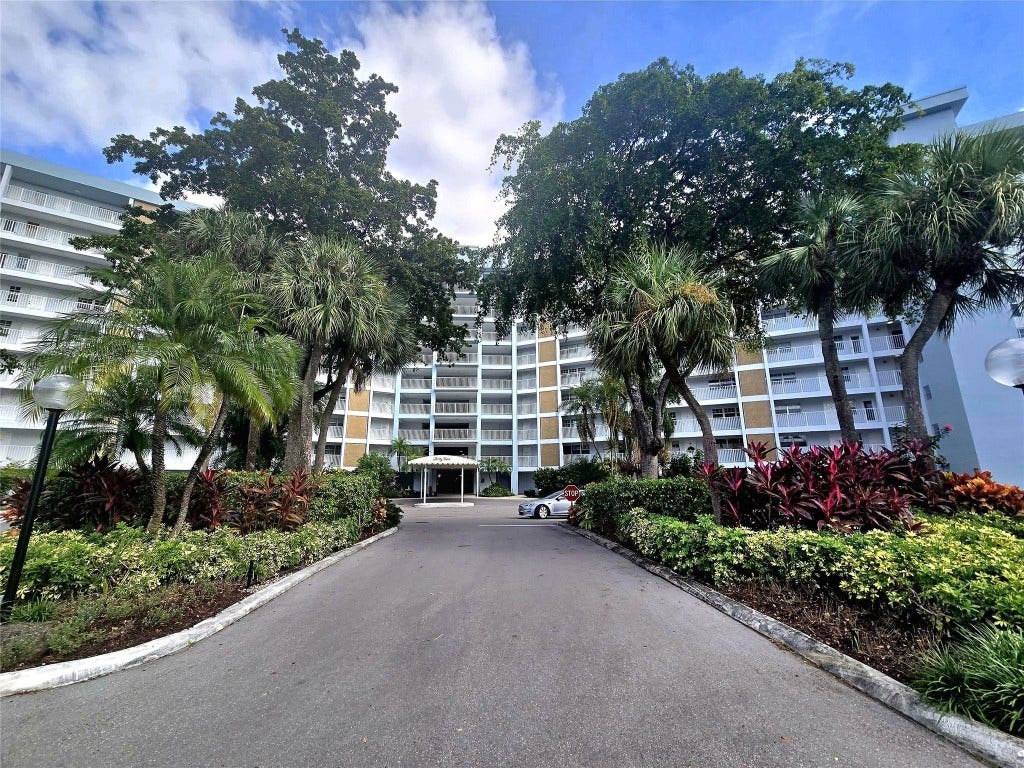 2940 N Course Drive, #112, Pompano Beach, FL 33069 2940 N Course Drive, #112, Pompano Beach, FL 33069