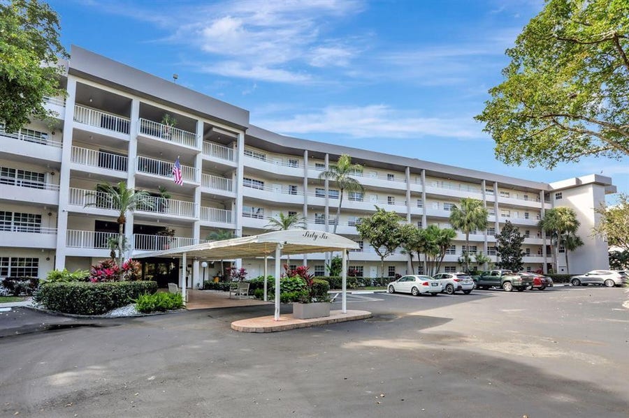 Property photo for 565 Oaks Lane, #103, Pompano Beach, FL