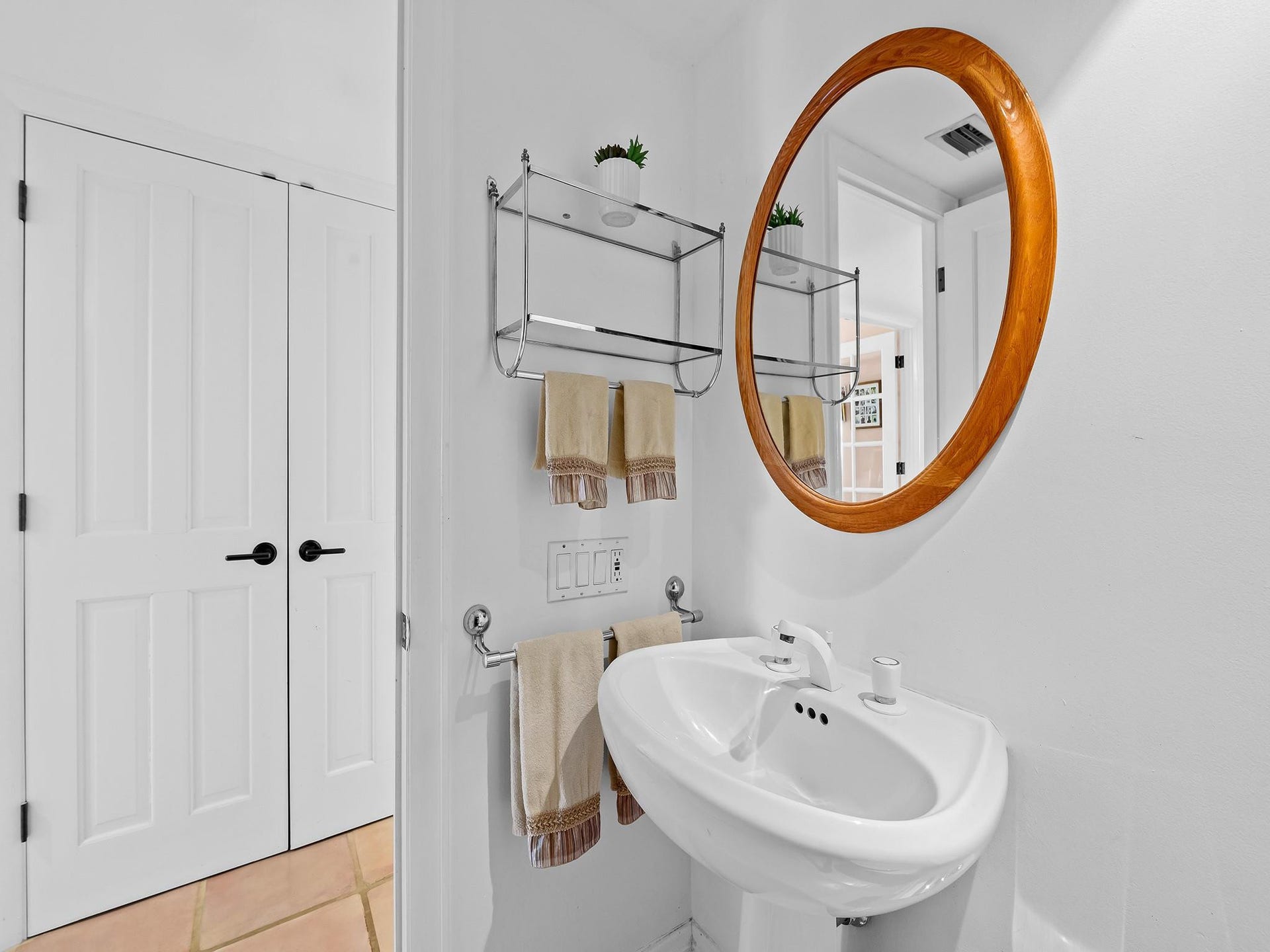 3400 Galt Ocean Drive, #1202S, Fort Lauderdale, FL 33308 Powder room or 1/2 bath
