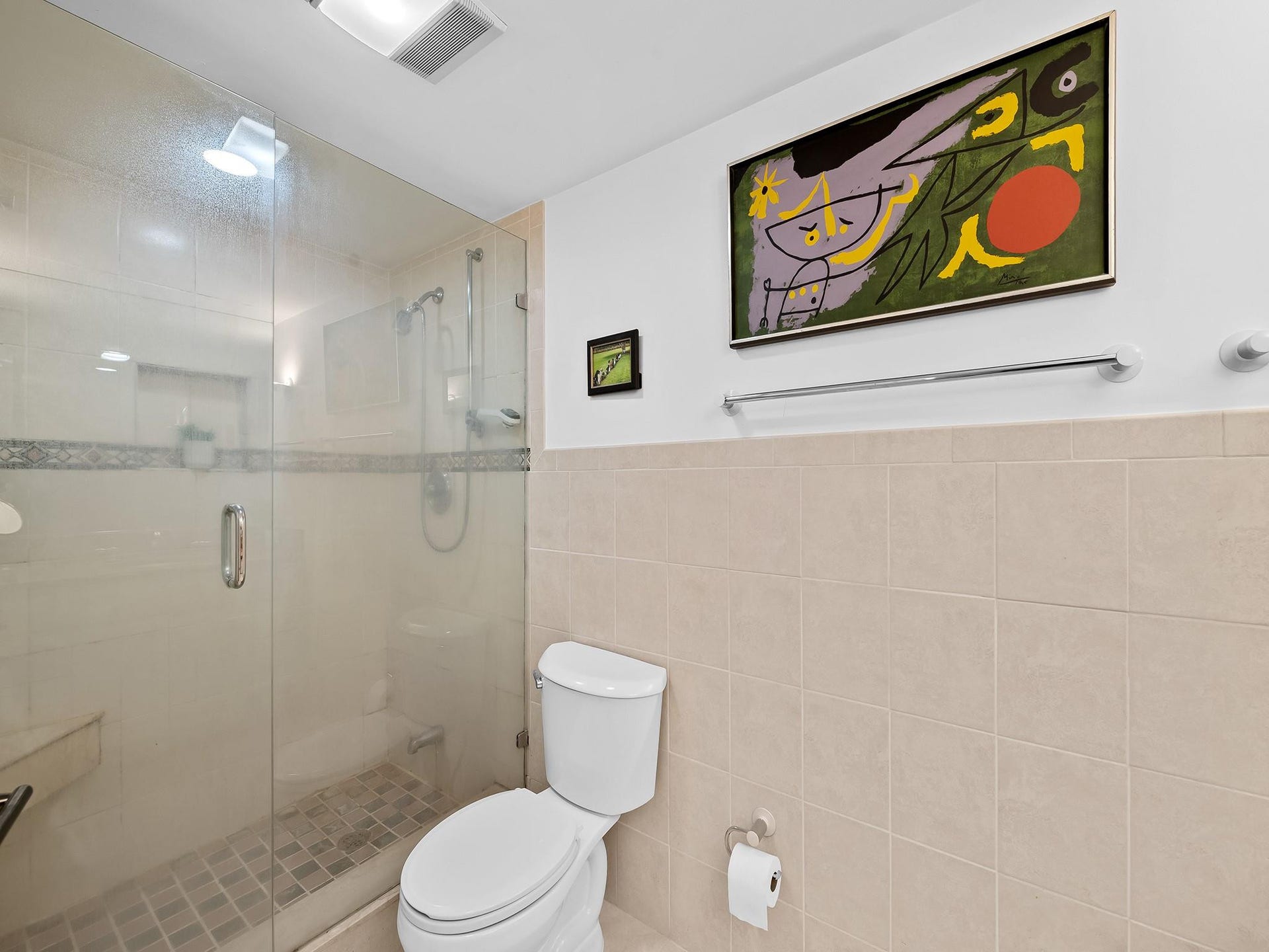 3400 Galt Ocean Drive, #1202S, Fort Lauderdale, FL 33308 Guest bath