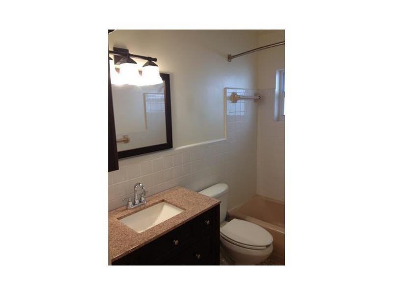 2404 NE 33rd Avenue, #12, Fort Lauderdale, FL 33305