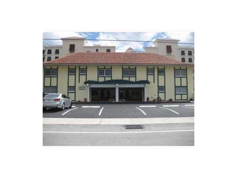 2404 NE 33rd Avenue, #12, Fort Lauderdale, FL 33305
