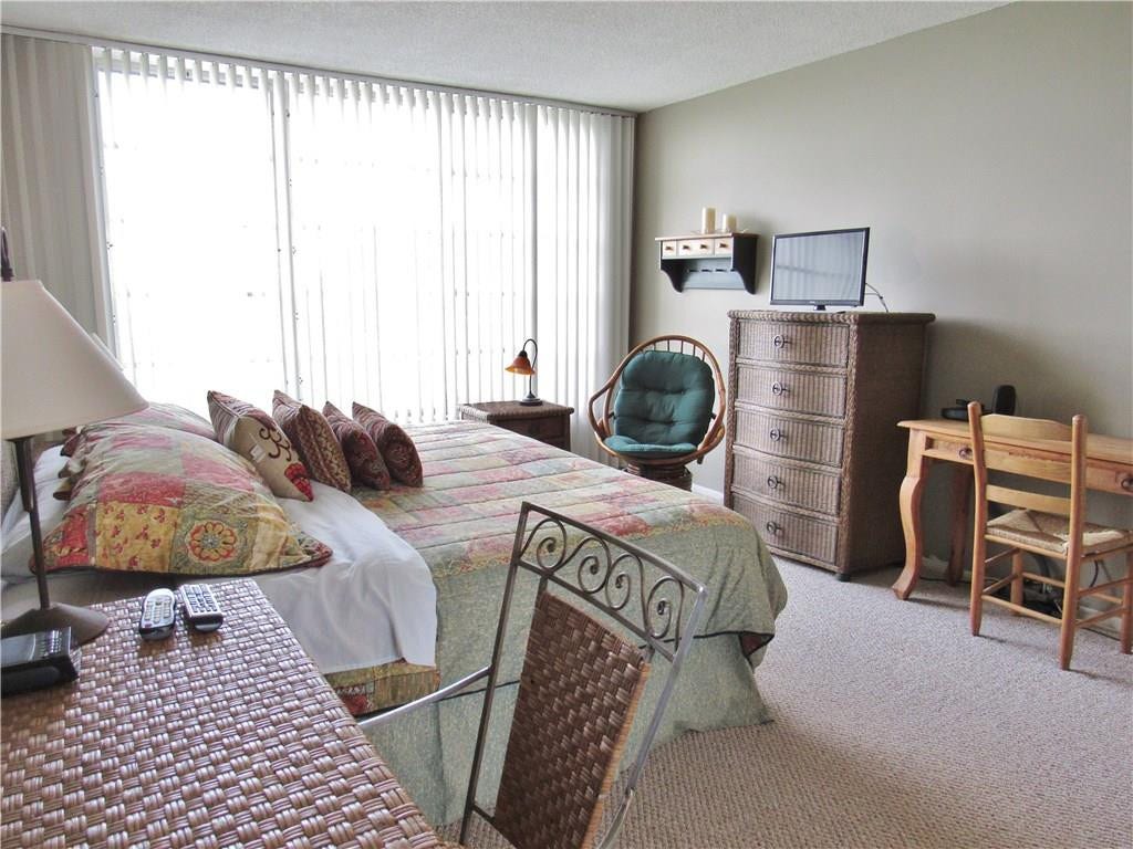 2661 S Course Drive, #404, Pompano Beach, FL 33069 Photo 9