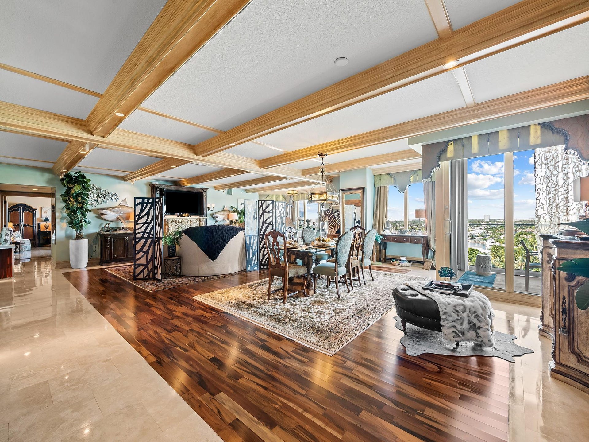 3055 Harbor Drive, #1402, Fort Lauderdale, FL 33316 GREAT ROOM