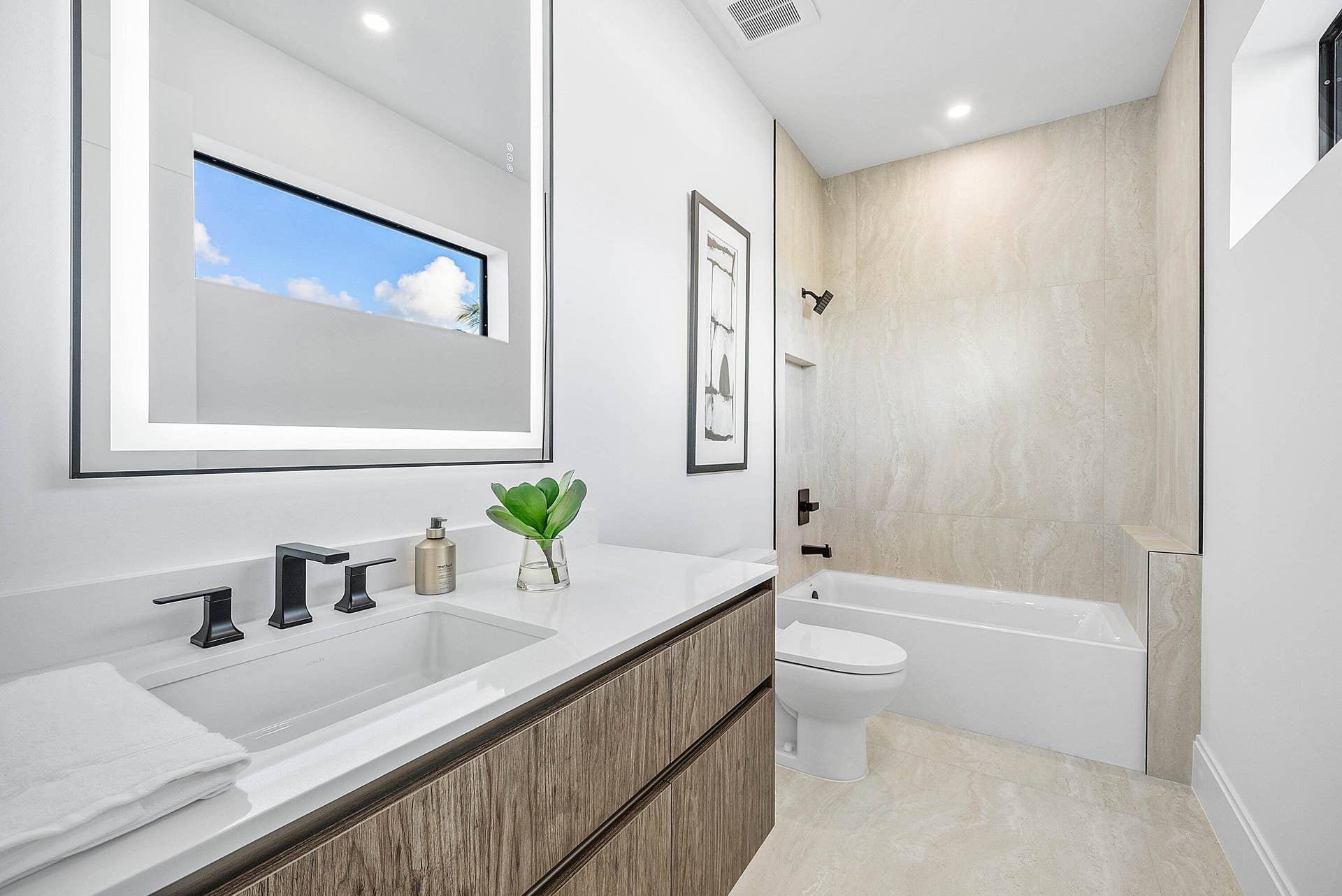 222 SE 5th Street, Delray Beach, FL 33483 023-222Southeast5thStreet-DelrayBeach-FL