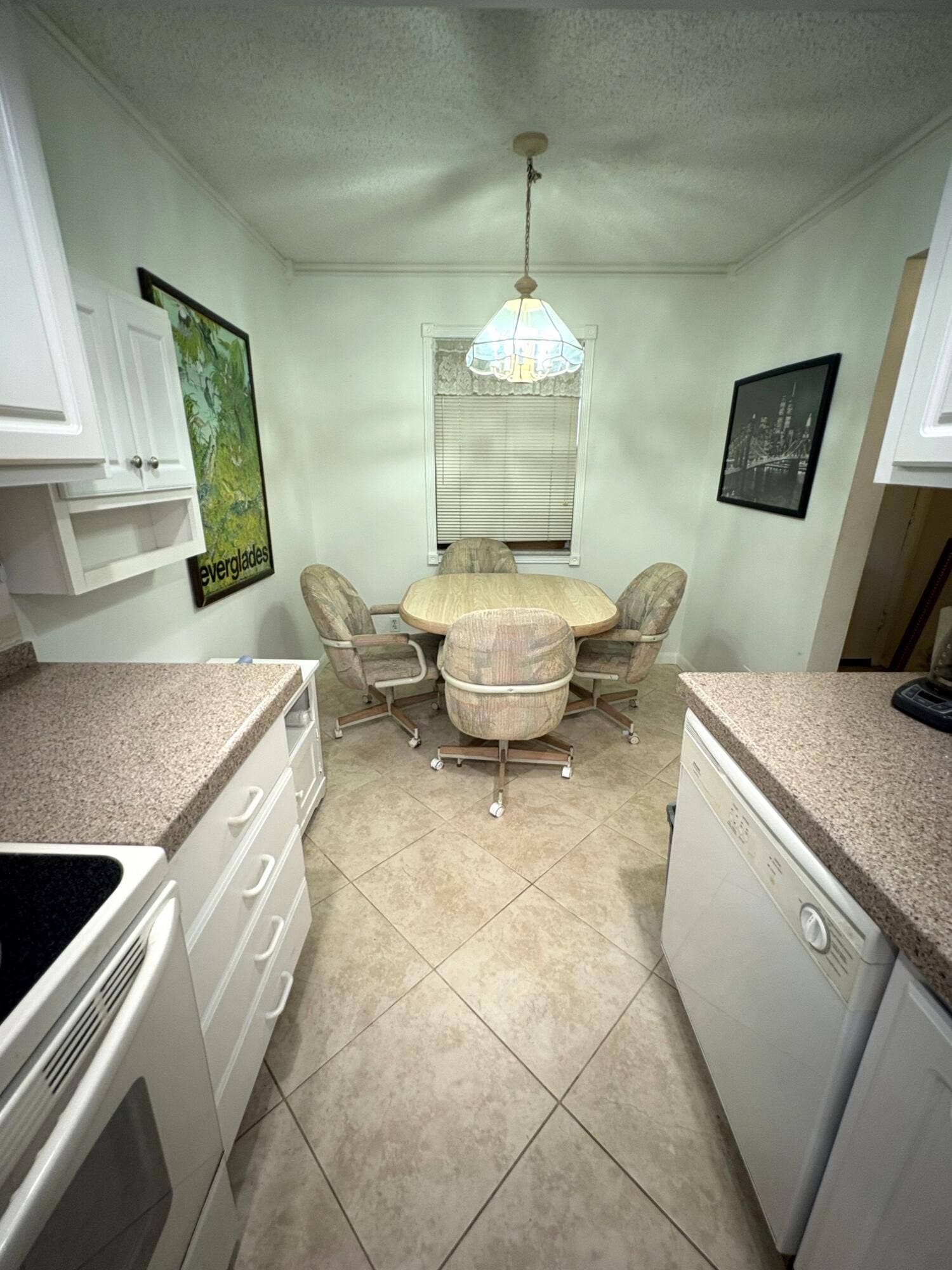 620 Tennis Club Drive, #105, Fort Lauderdale, FL 33311 Dining Area
