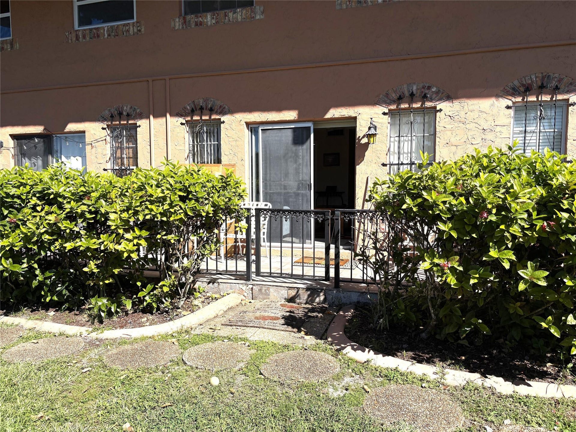 620 Tennis Club Drive, #105, Fort Lauderdale, FL 33311 Patio & Sliding doors of Apt.